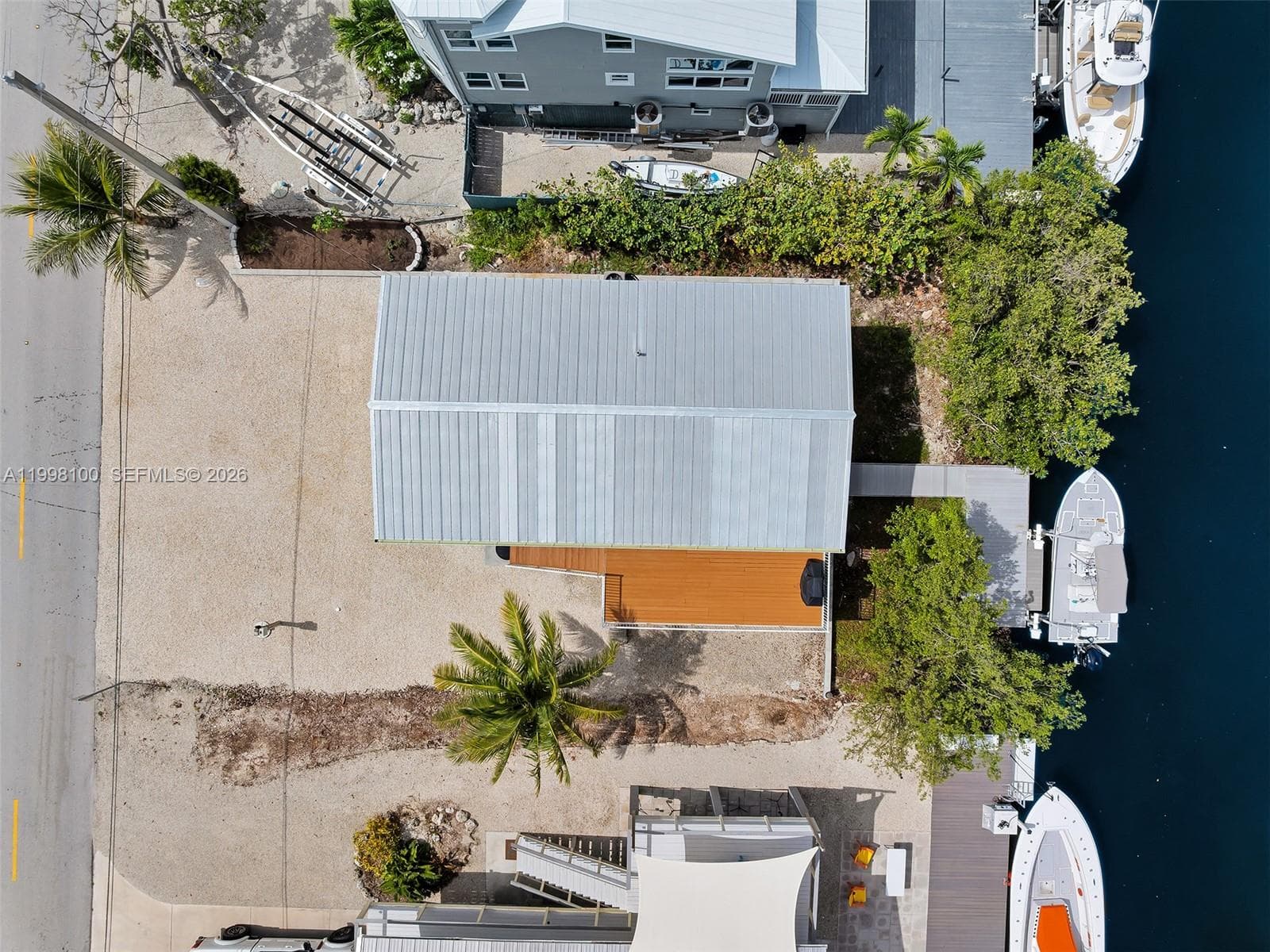 437 Pirates Rd photo 12