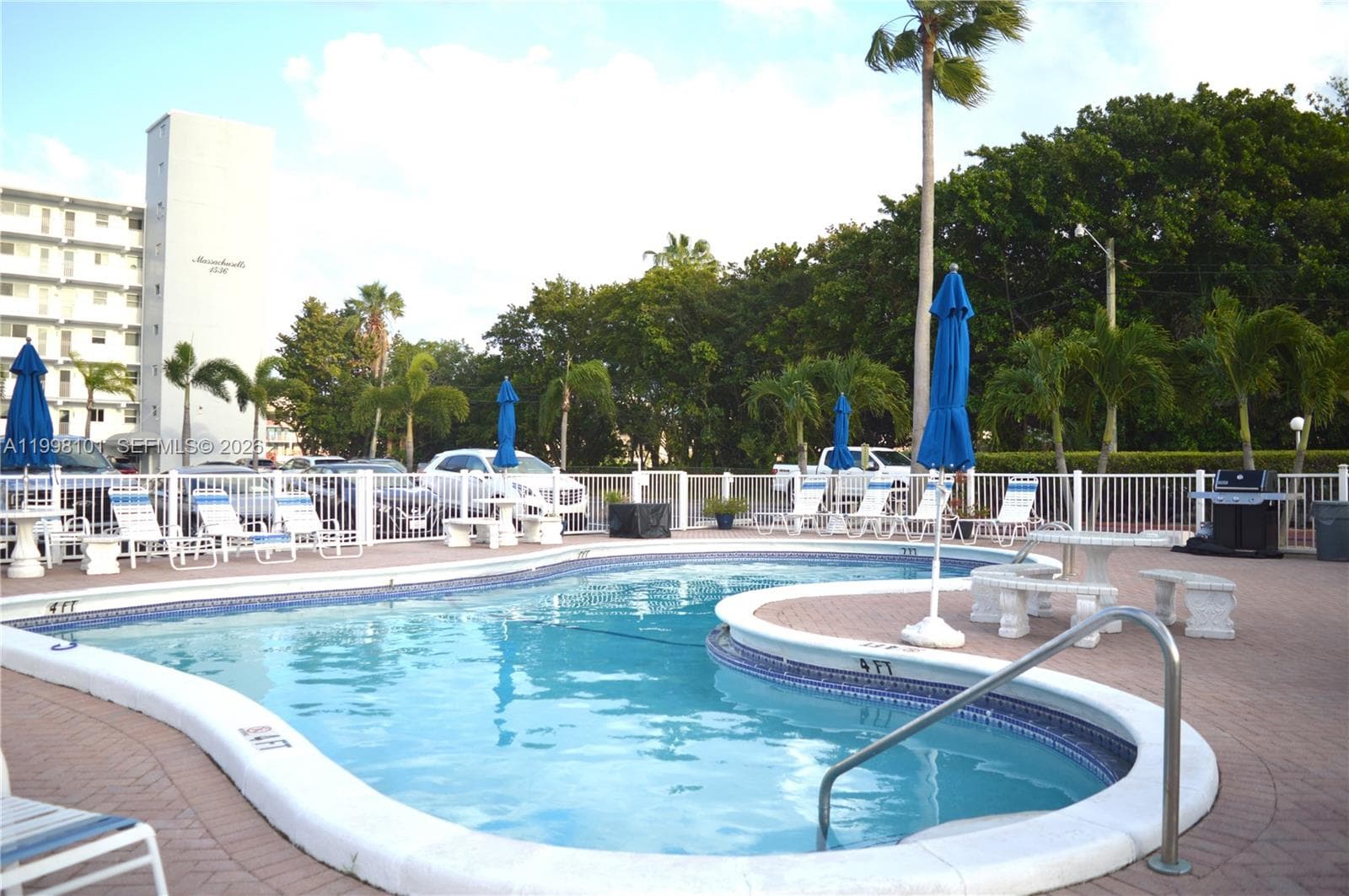 1511 15th Ct 403 photo 18