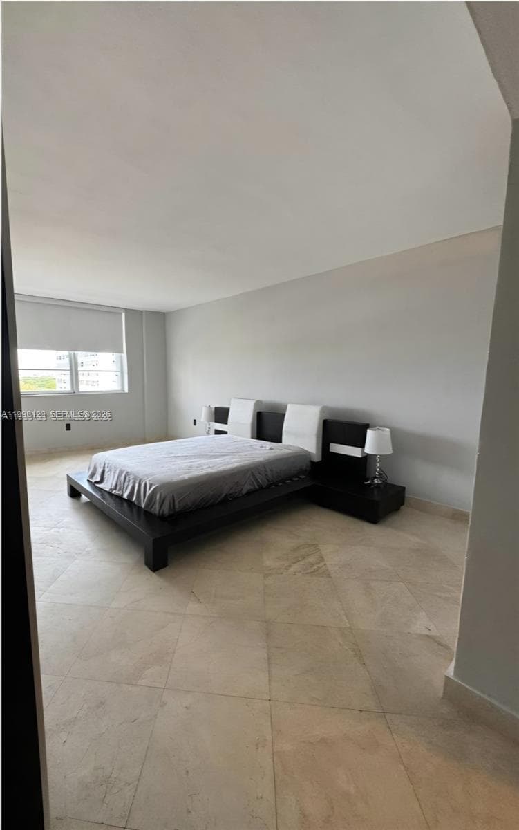 5825 Collins Ave 9B photo 24