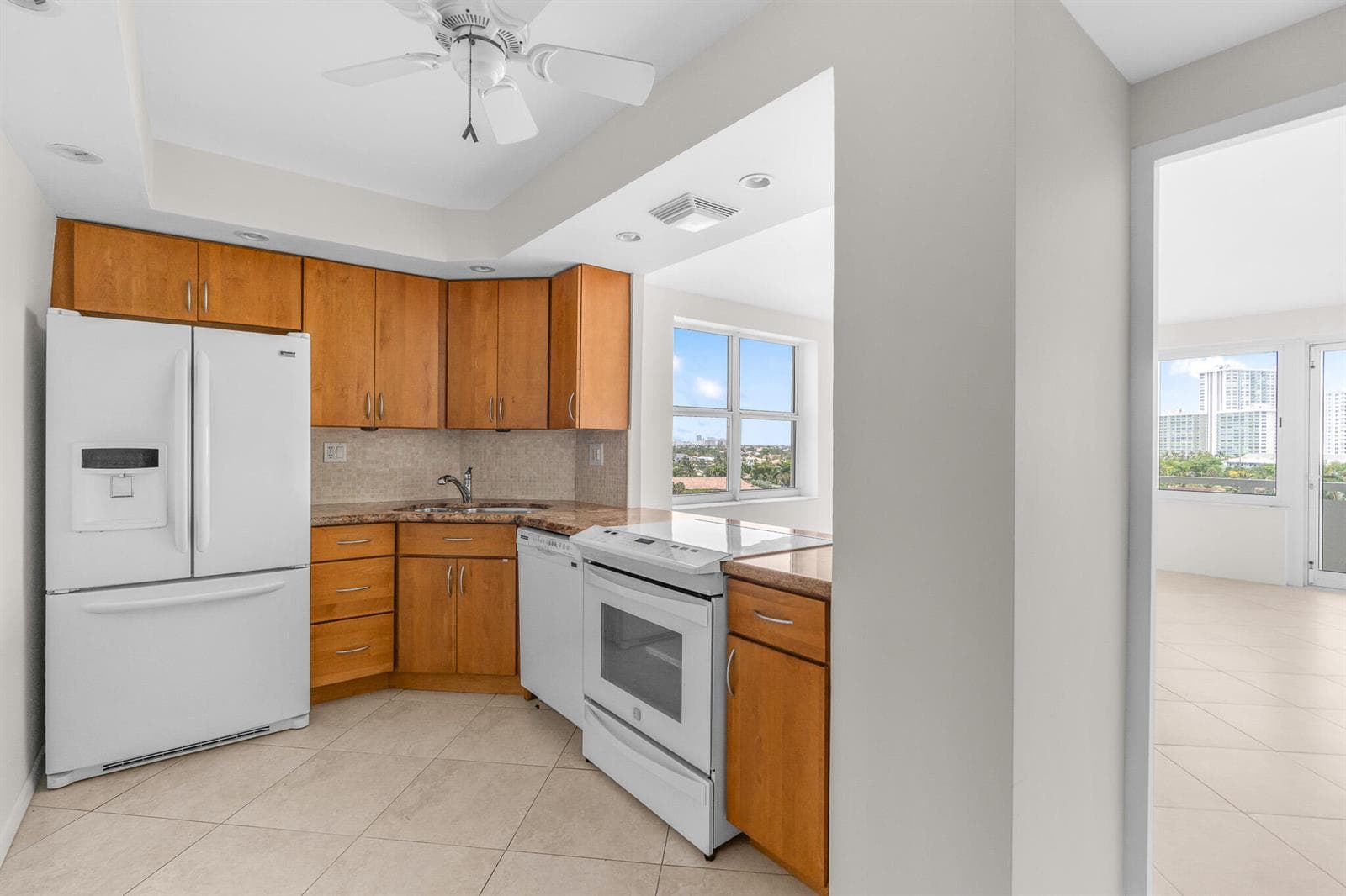 3200 NE 36th Street E 709 photo 8
