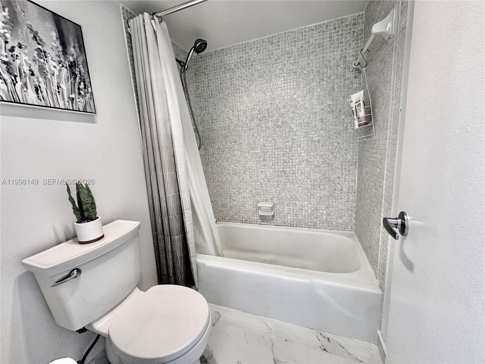 500 Bayview Dr 717 photo 16