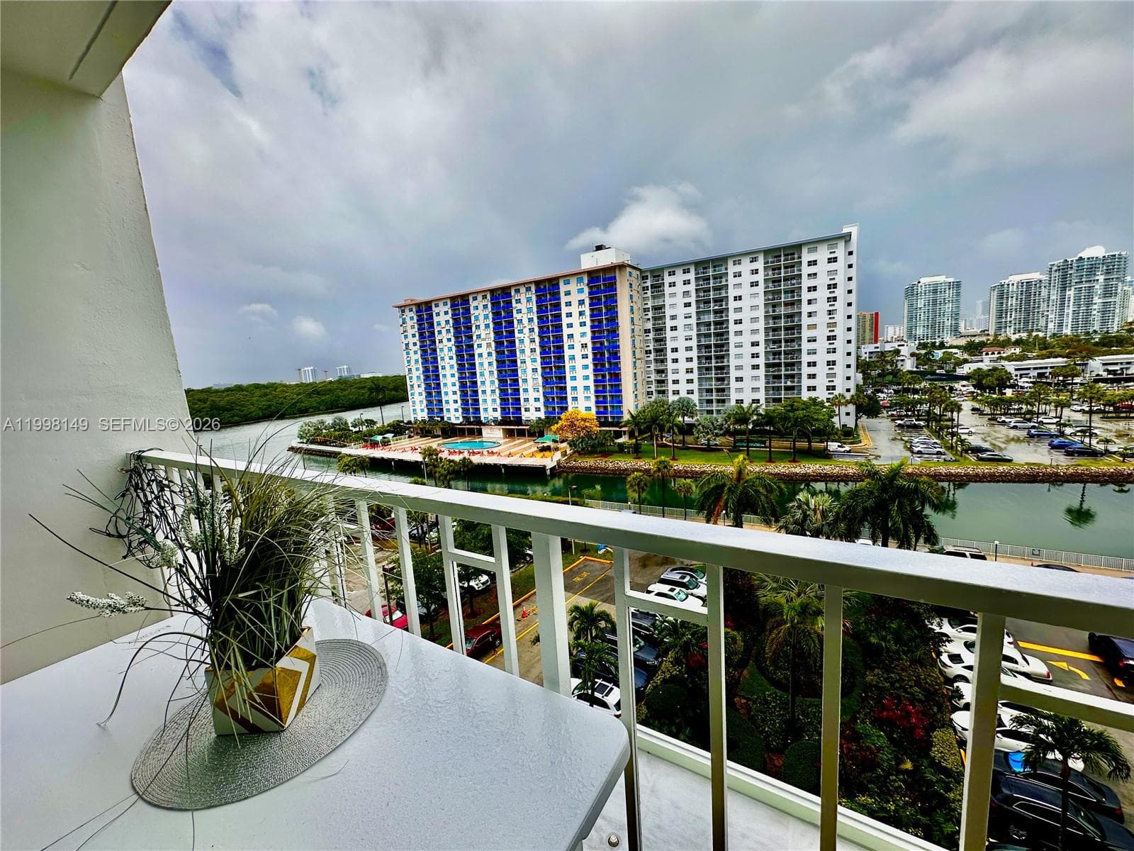 500 Bayview Dr 717 photo 20