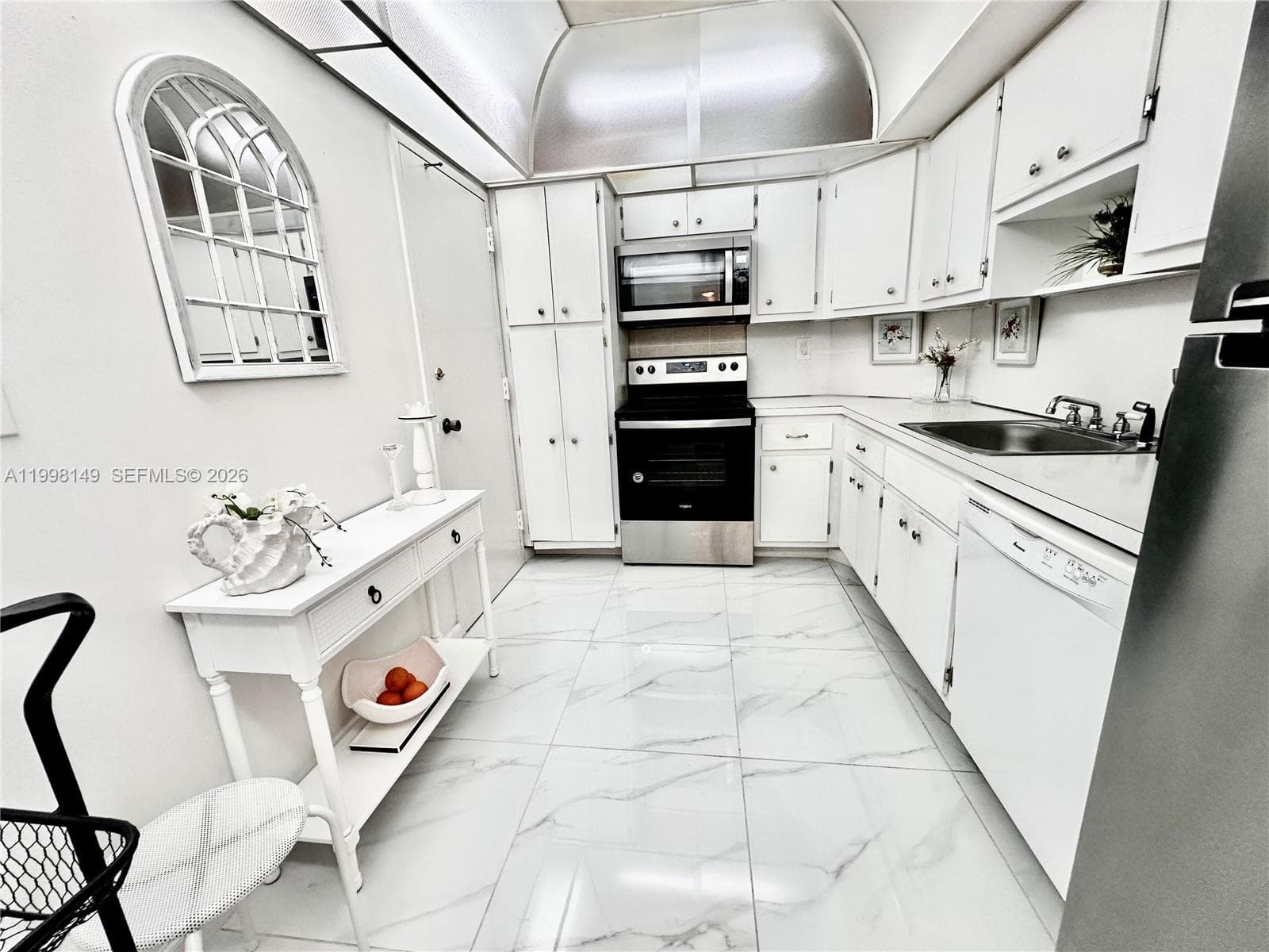 500 Bayview Dr 717 photo 9