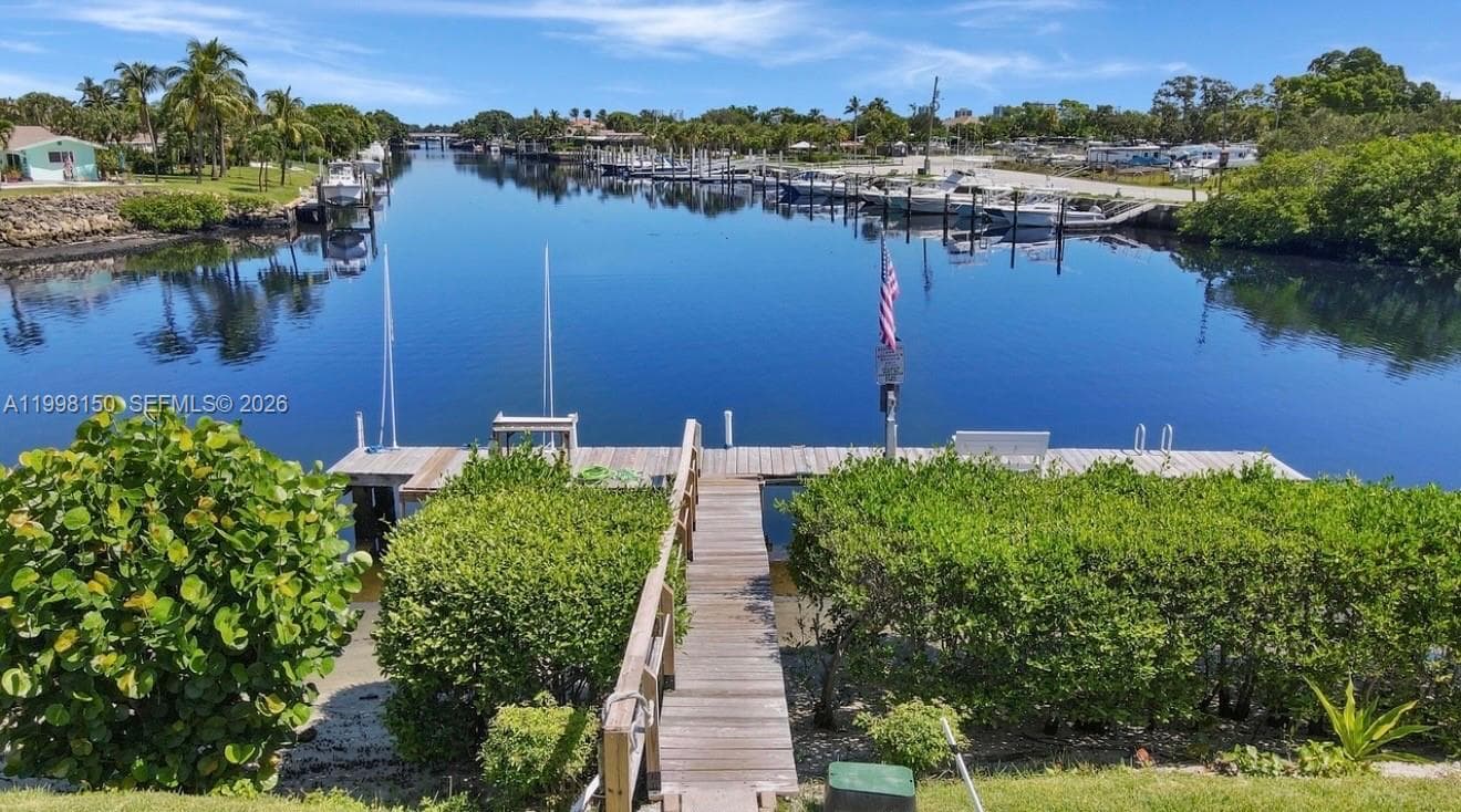 725 Hummingbird Way 212 photo 14