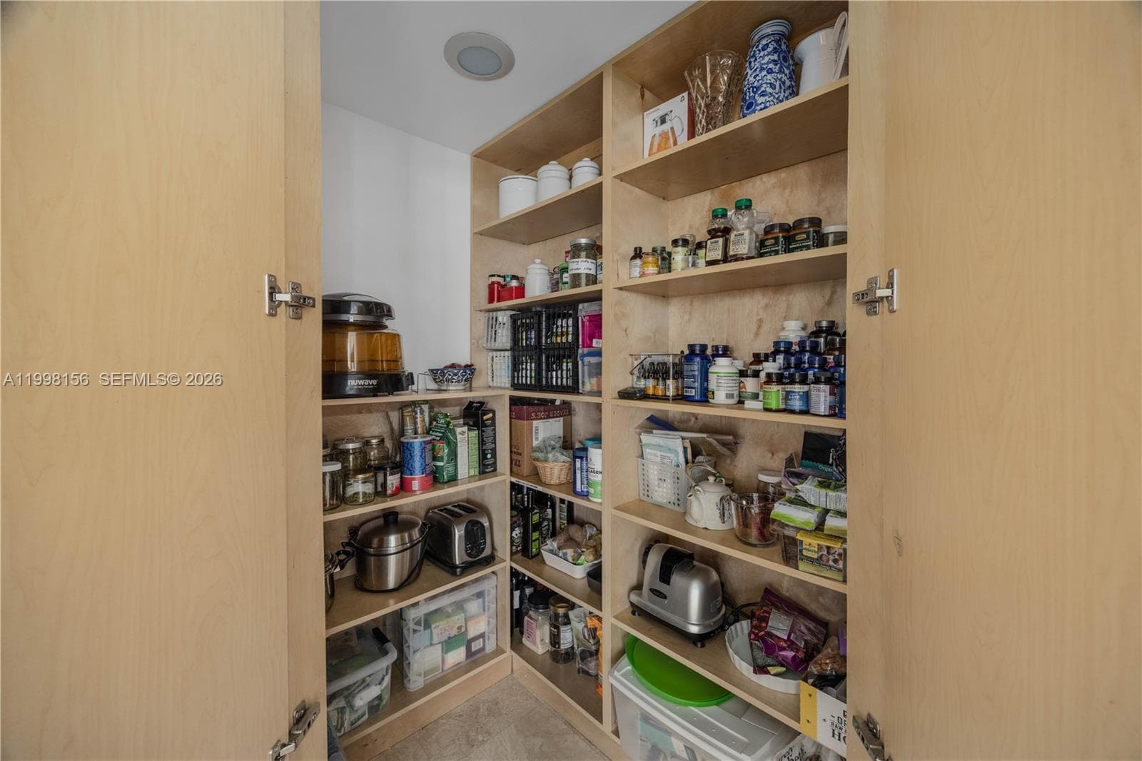 1000 Island Blvd 1910 photo 6