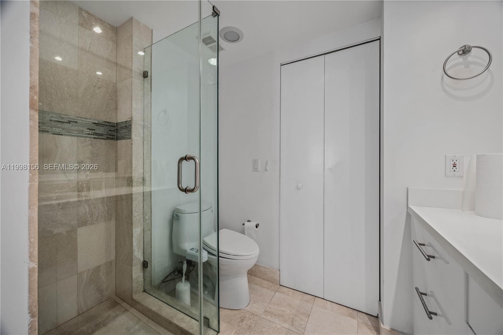 1000 Island Blvd 1910 photo 22