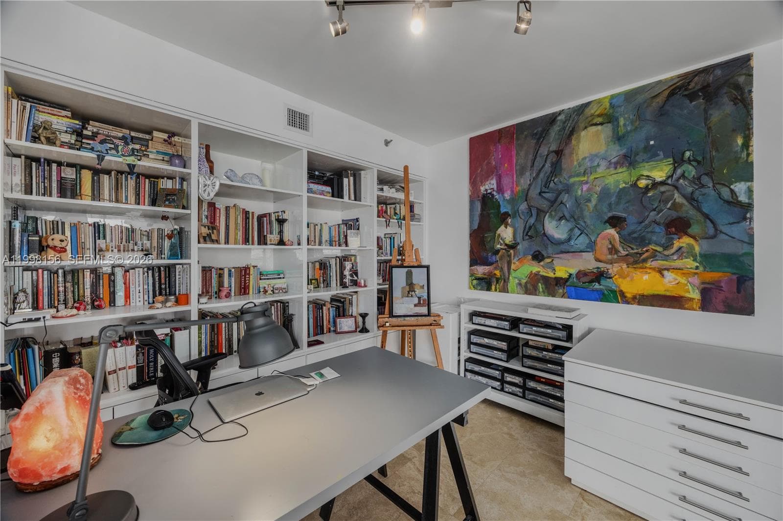 1000 Island Blvd 1910 photo 15