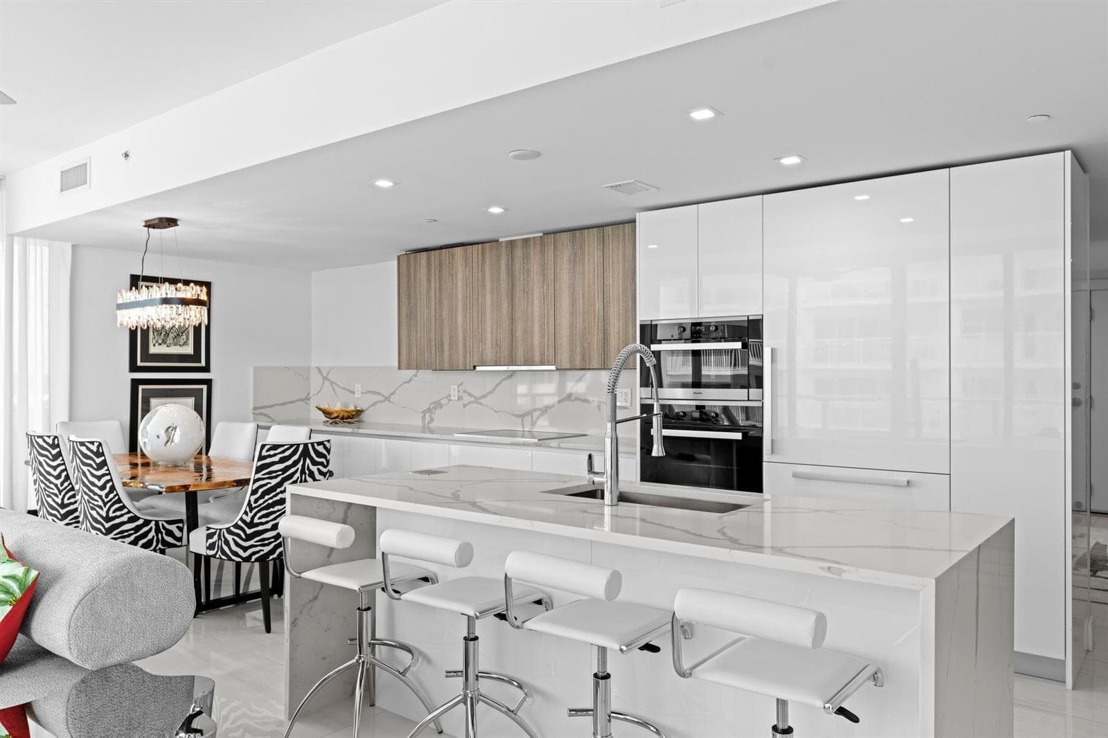 730 N Ocean Boulevard 505 photo 8