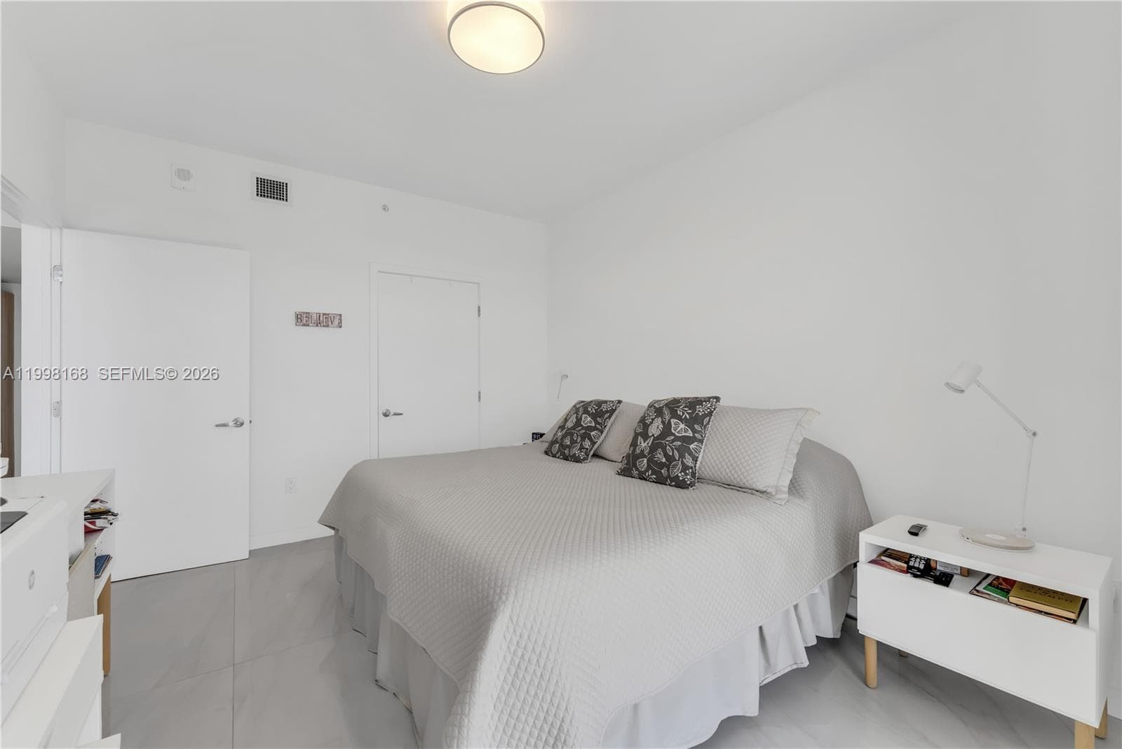 16385 Biscayne Blvd 1819 photo 13