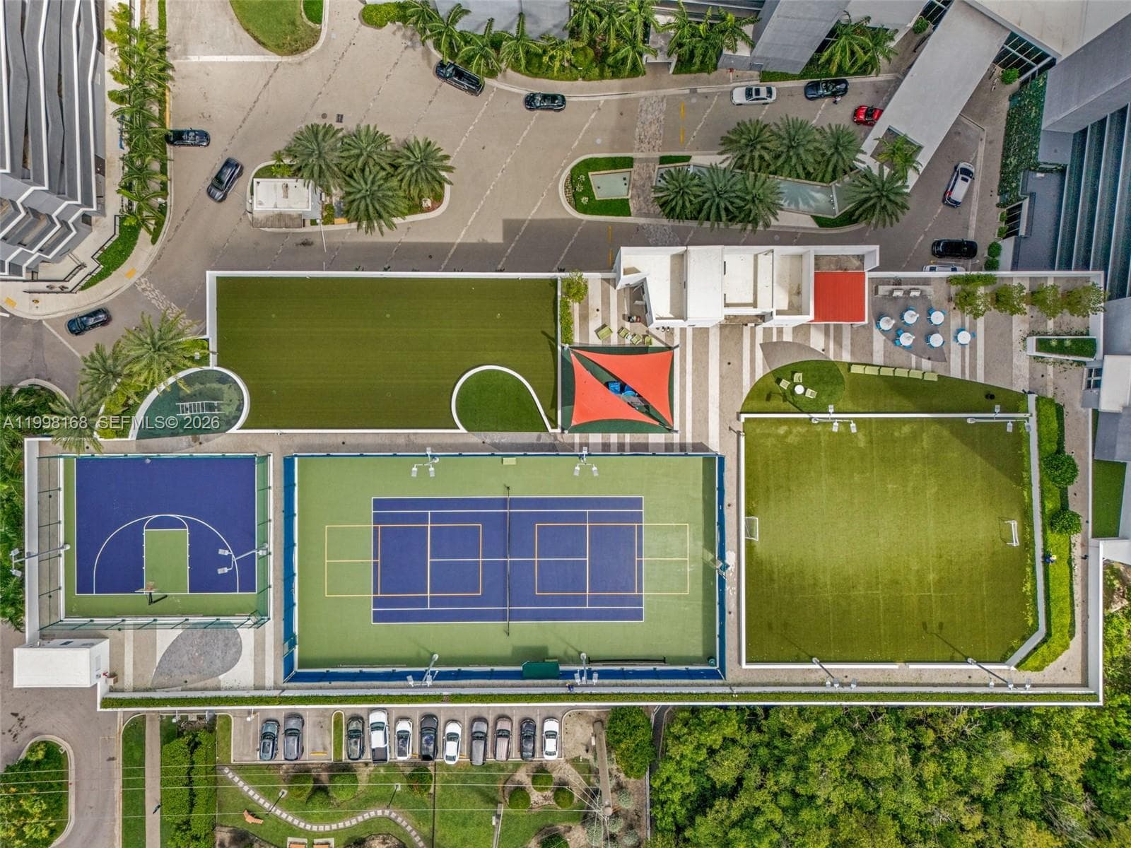 16385 Biscayne Blvd 1819 photo 16