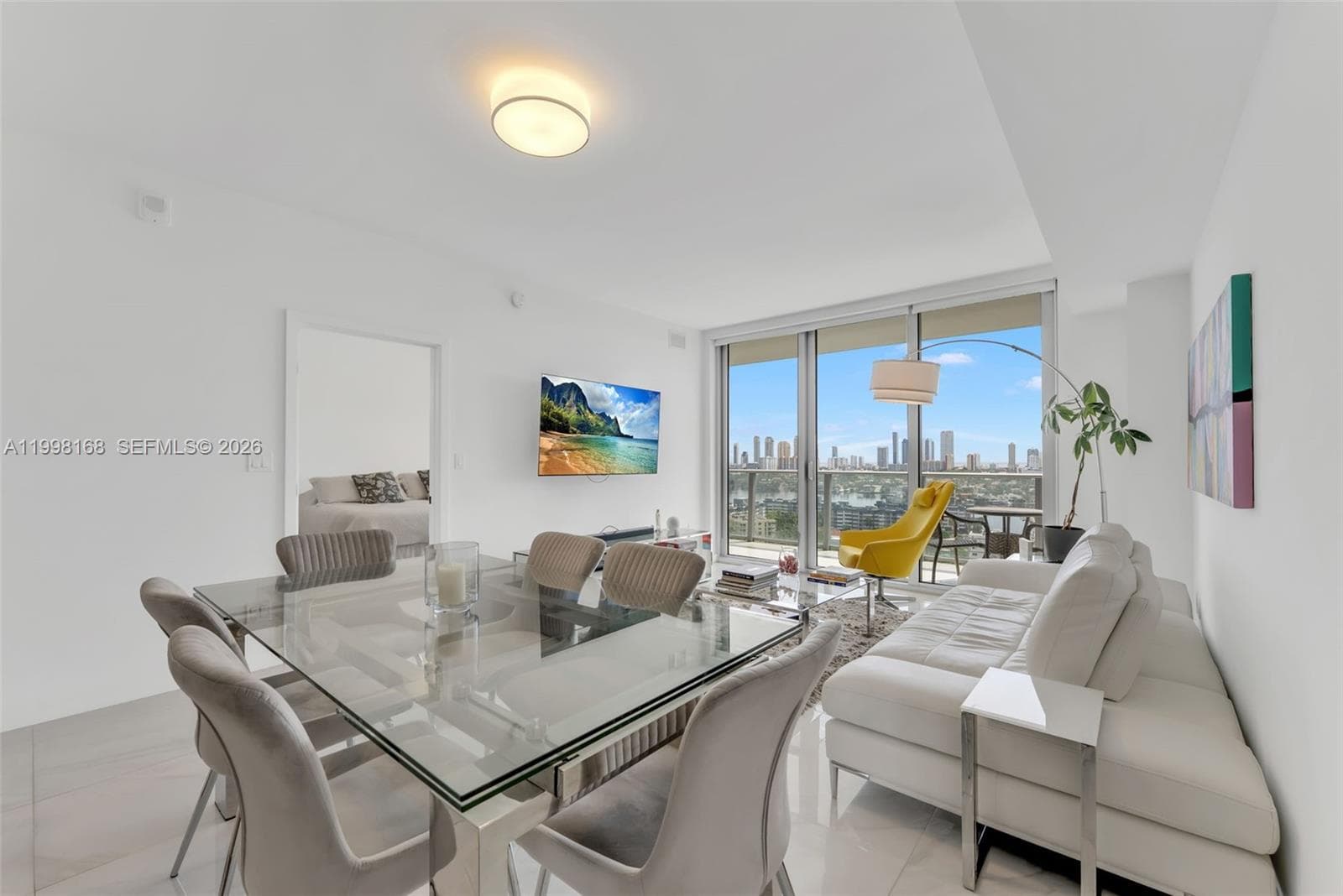 16385 Biscayne Blvd 1819 photo 4