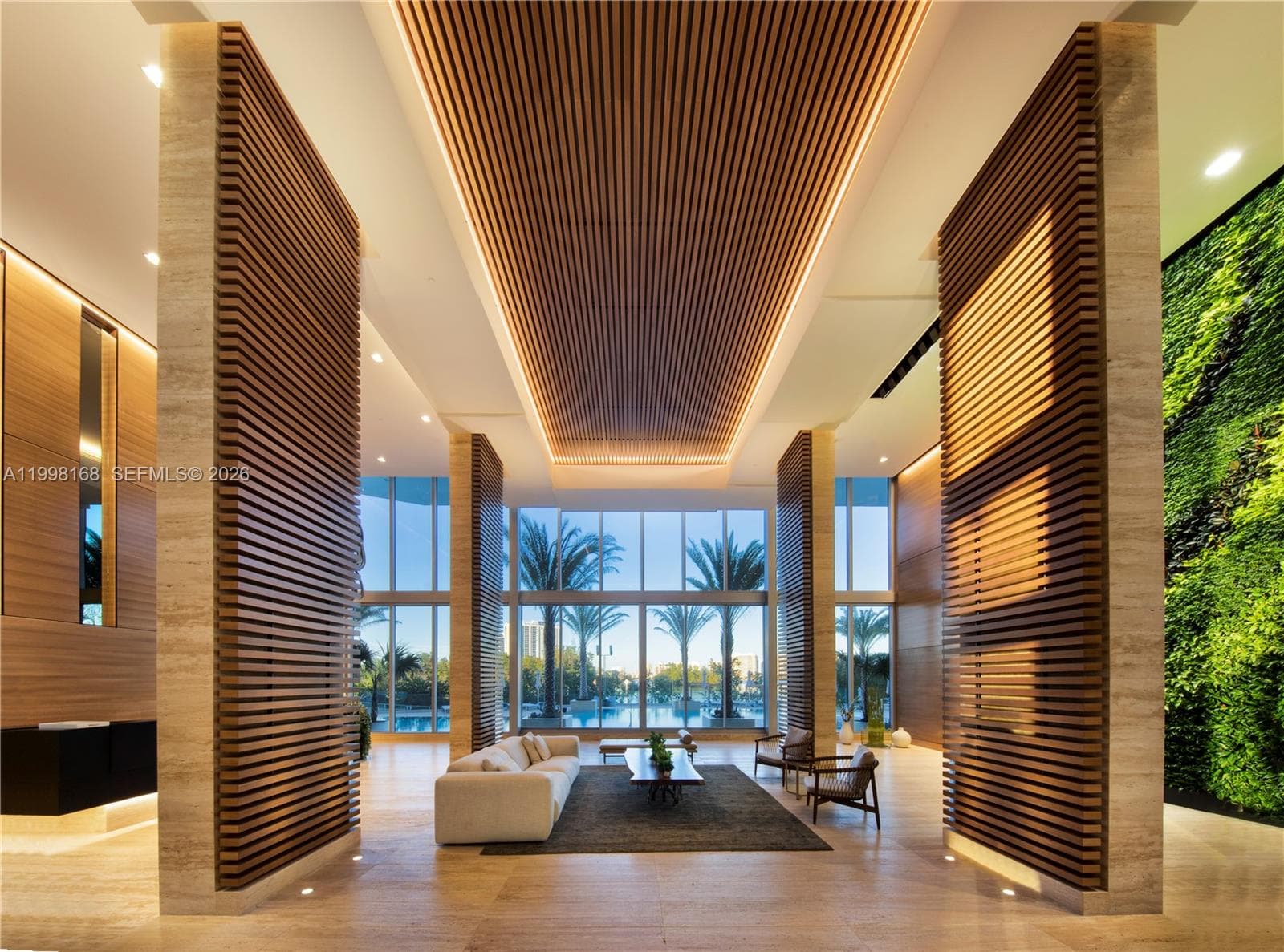 16385 Biscayne Blvd 1819 photo 25