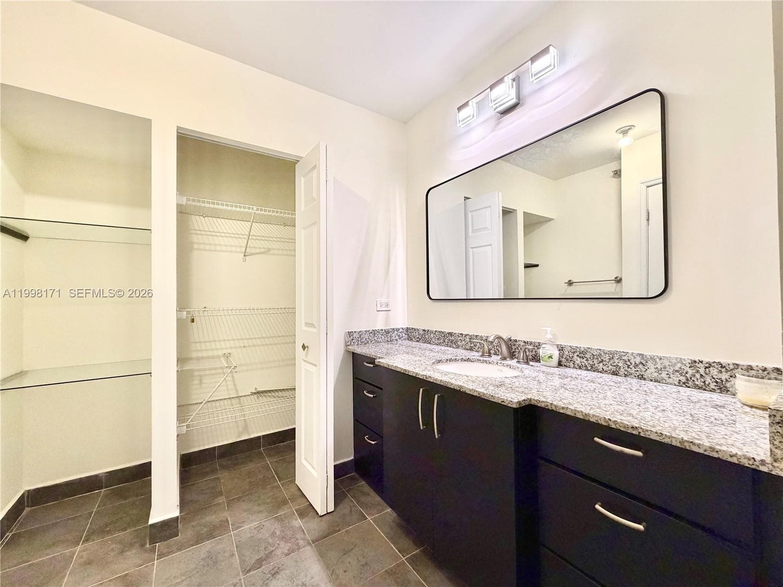 20515 Country Club Dr 1642 photo 16