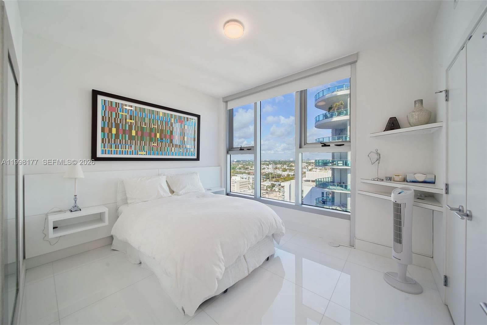 6899 Collins Ave 1905 photo 10