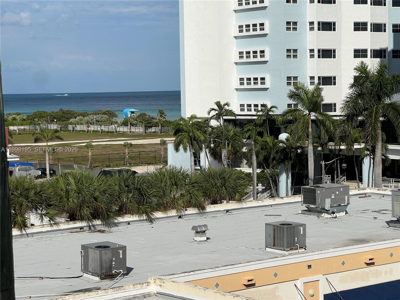 6545 Indian Creek Dr 506 photo 2