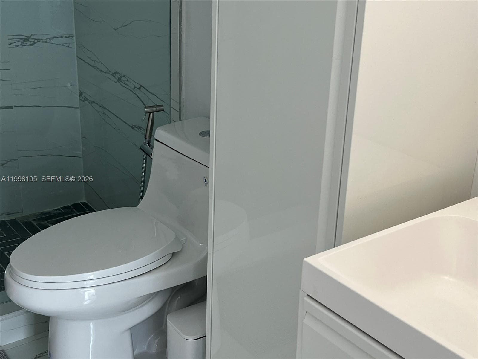 6545 Indian Creek Dr 506 photo 9