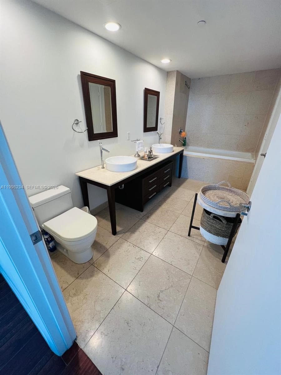 495 Brickell ave 2707 photo 5