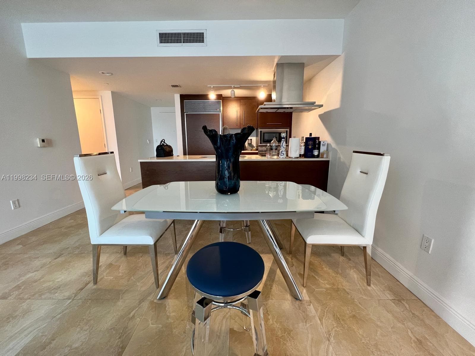 495 Brickell ave 2707 photo 9