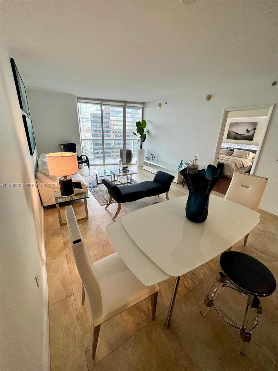 495 Brickell ave 2707 photo 14