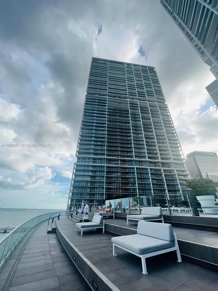 495 Brickell ave 2707 photo 15