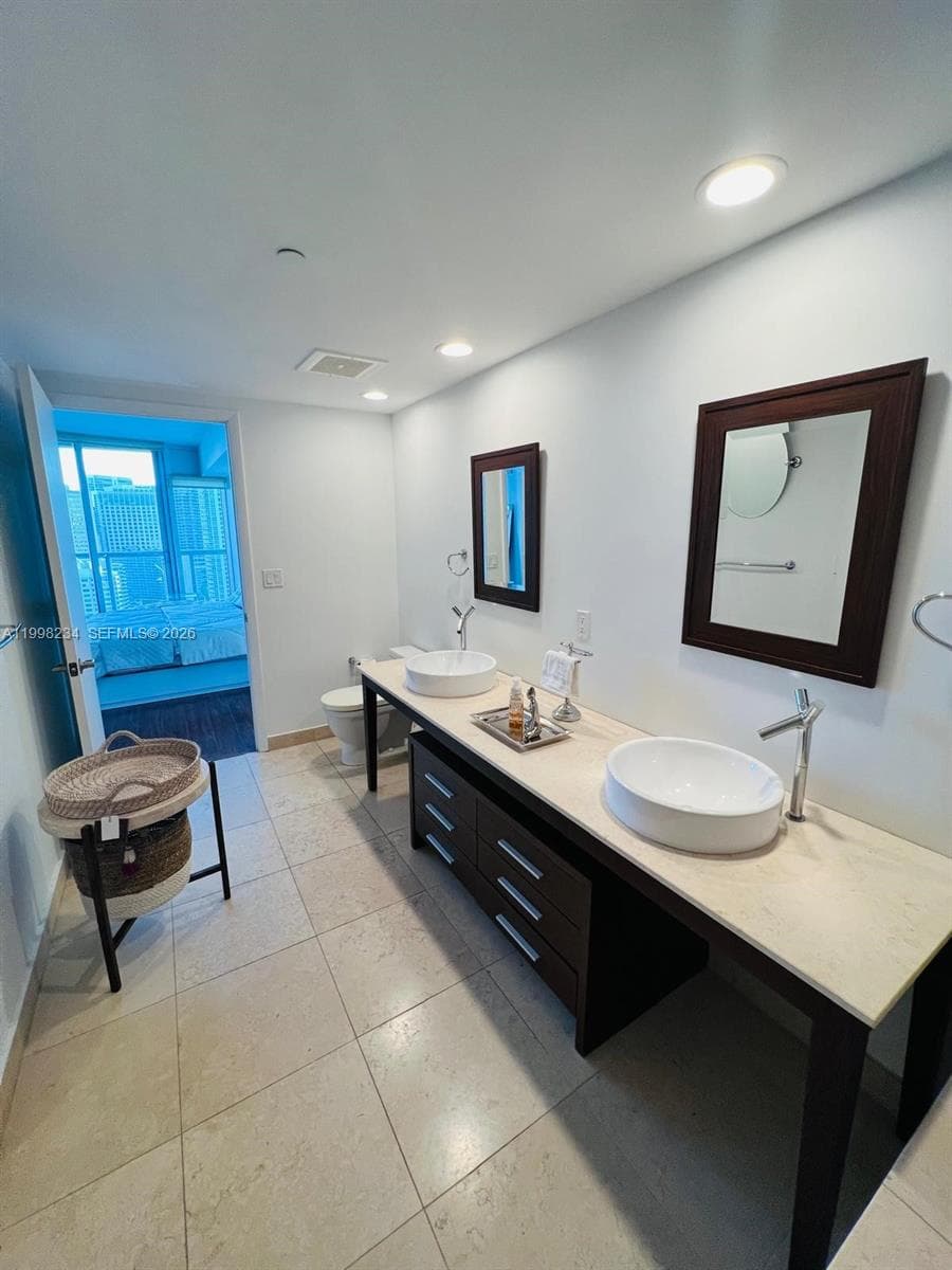 495 Brickell ave 2707 photo 4