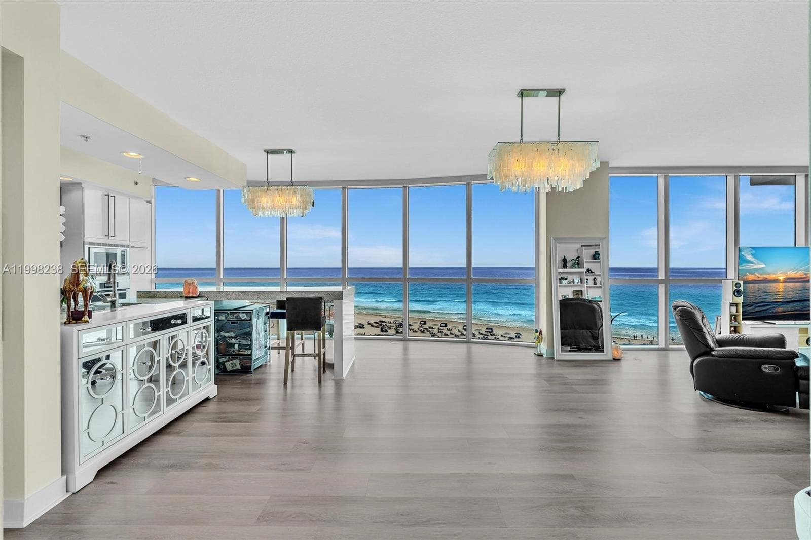 3801 Collins Ave 806 photo 6