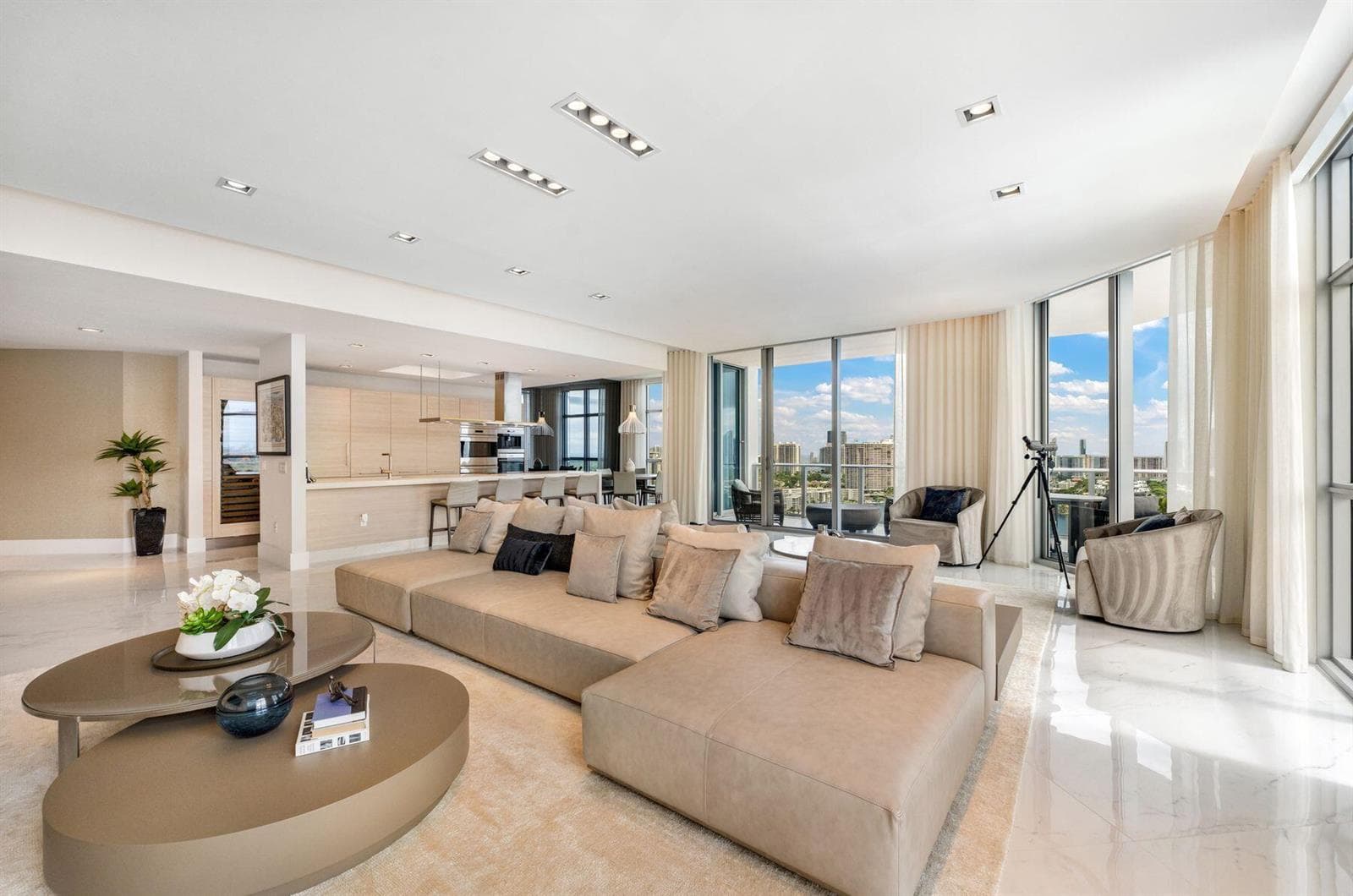 17301 Biscayne Boulevard Ph-7 photo 3