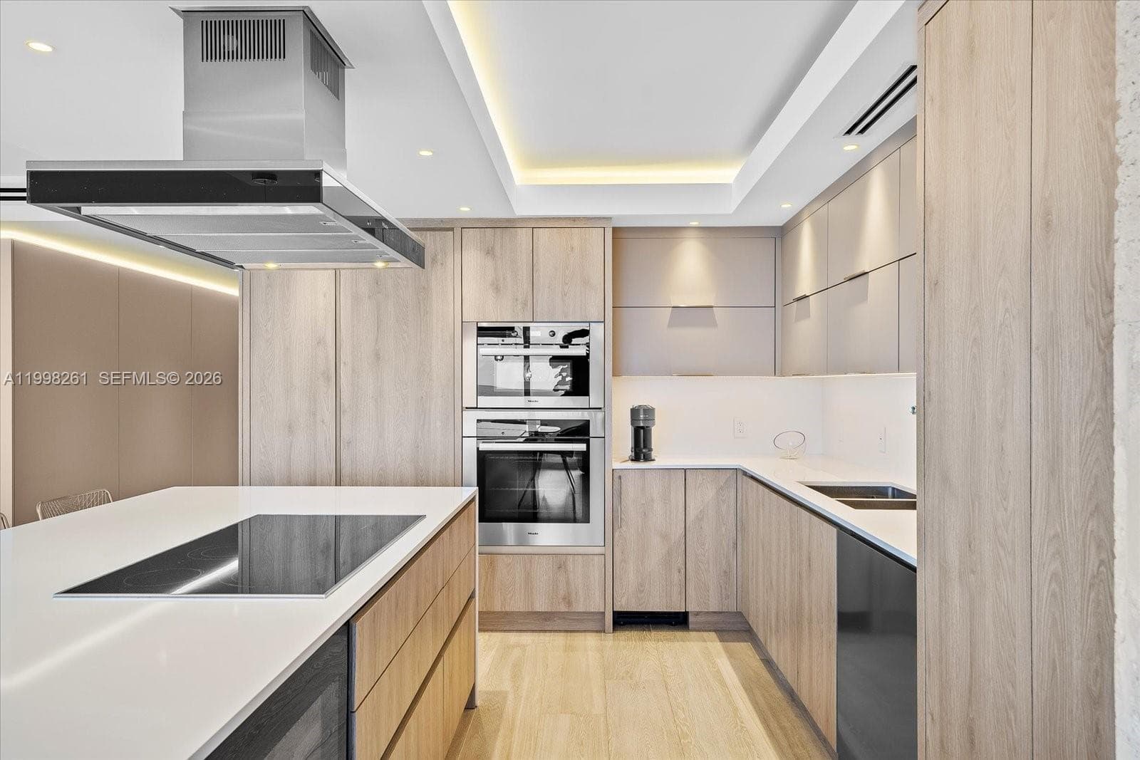 199 Ocean Lane Dr 1001 photo 4