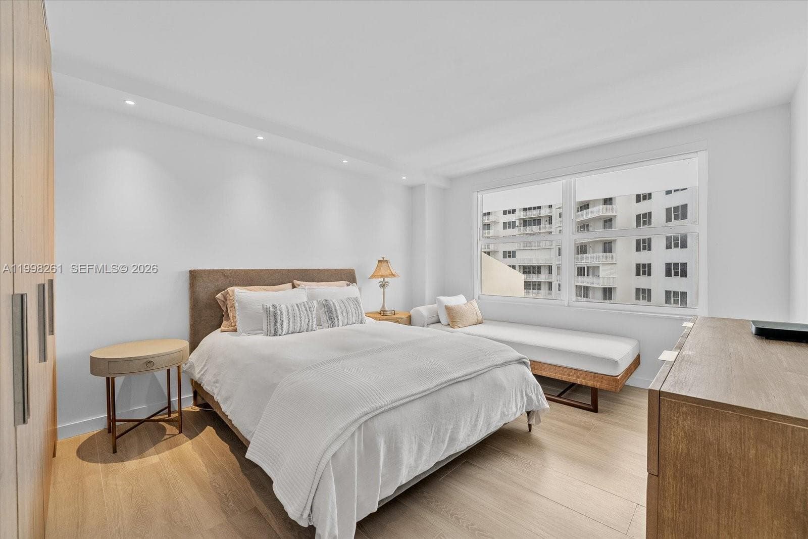 199 Ocean Lane Dr 1001 photo 25