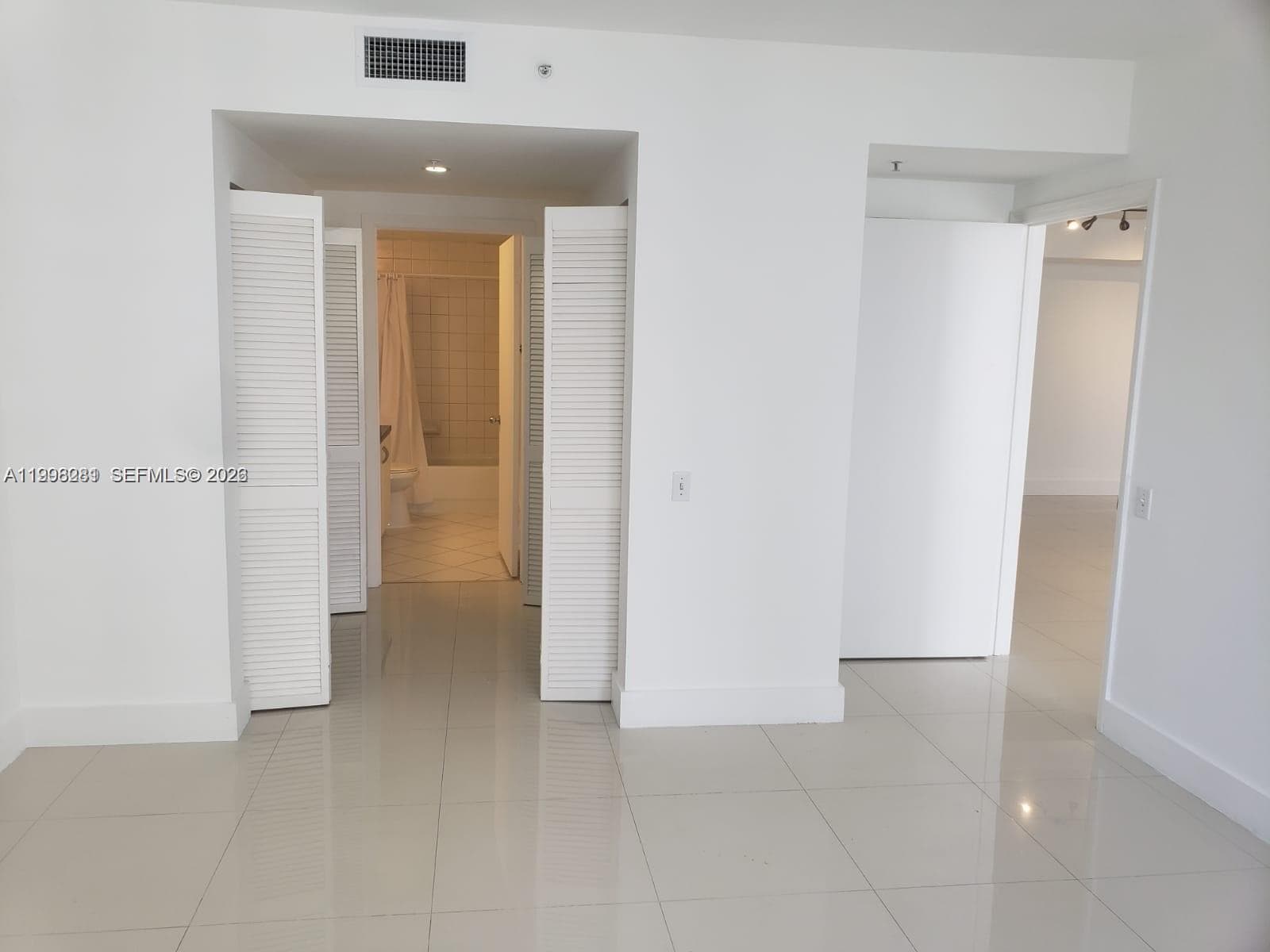 701 Brickell Key Blvd 2306 photo 9