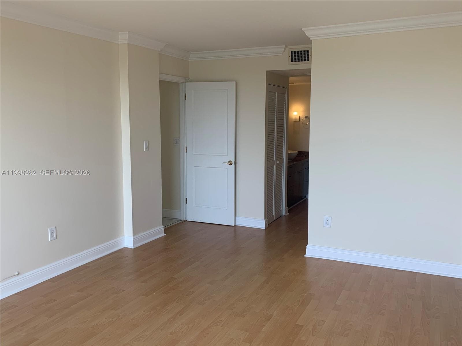 177 Ocean Lane Dr 512 photo 14