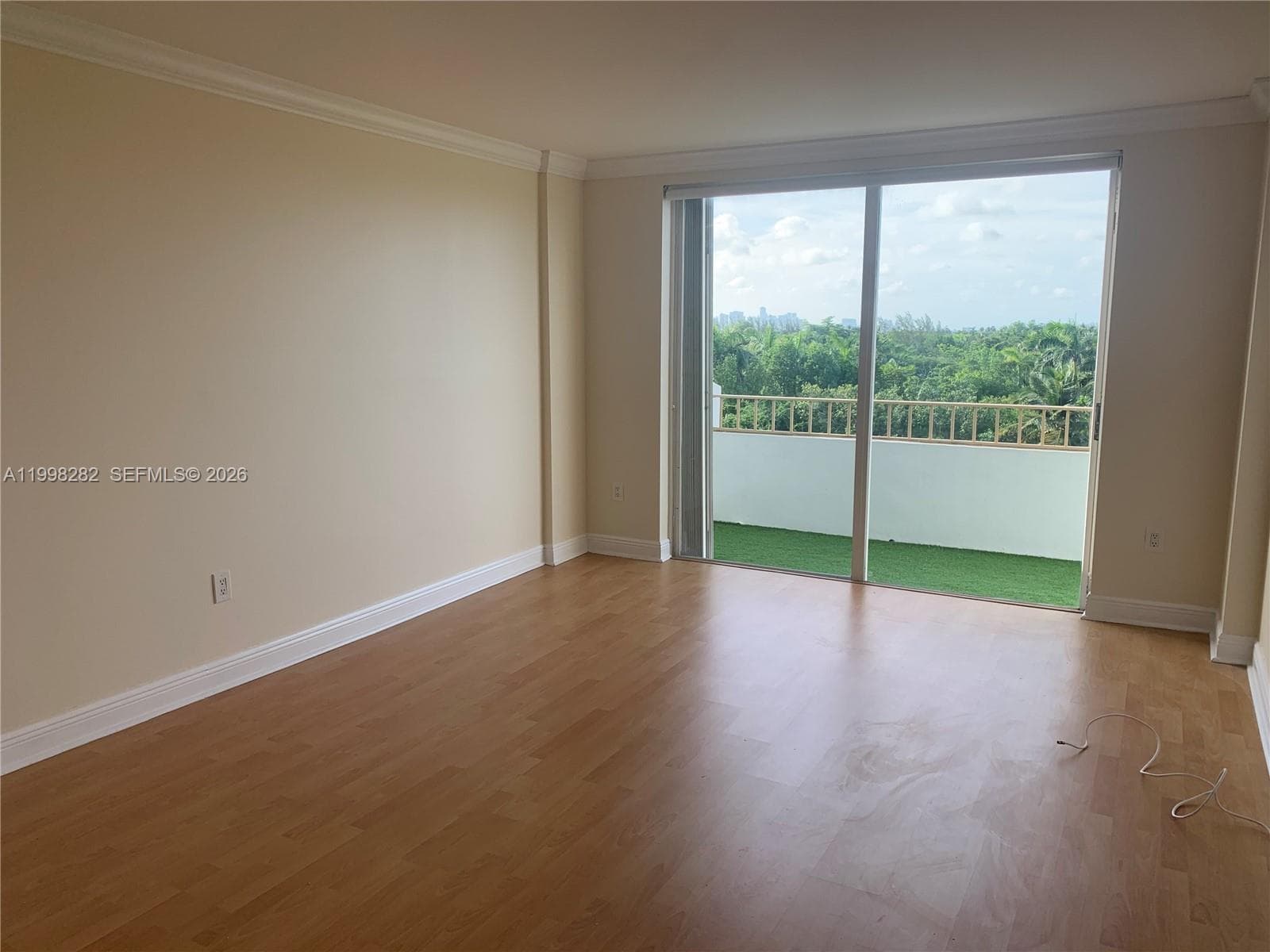 177 Ocean Lane Dr 512 photo 11