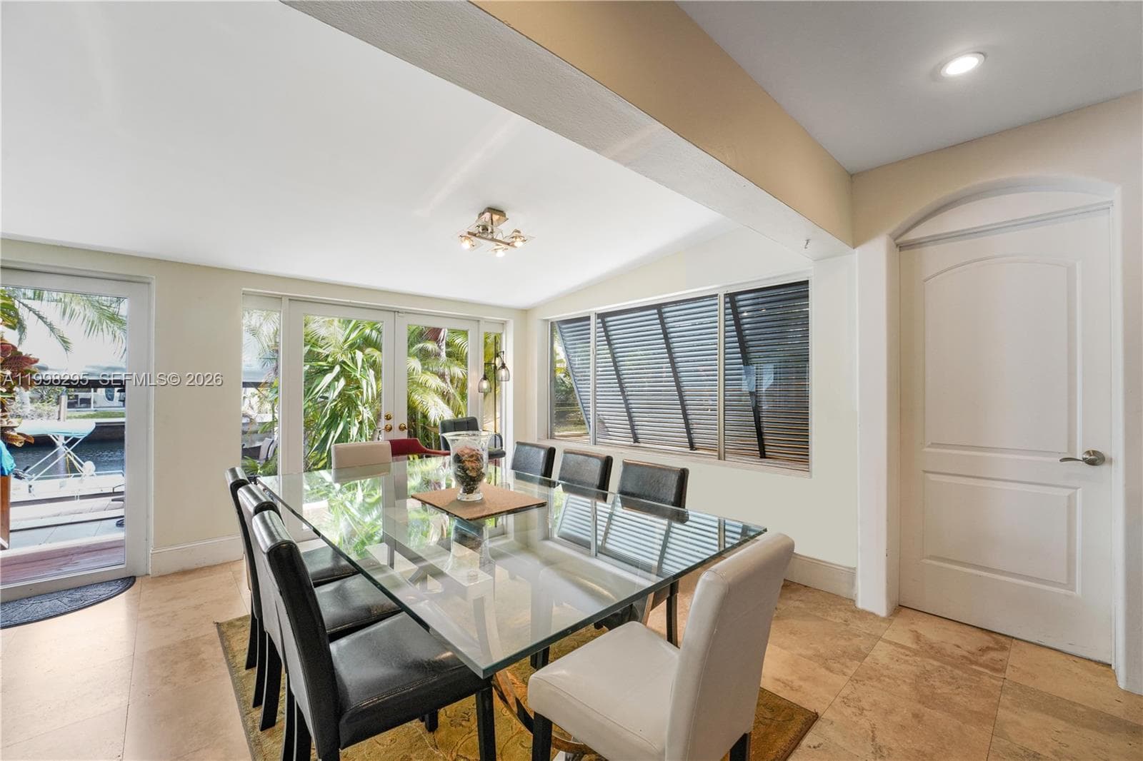 905 Mandarin Isle photo 22