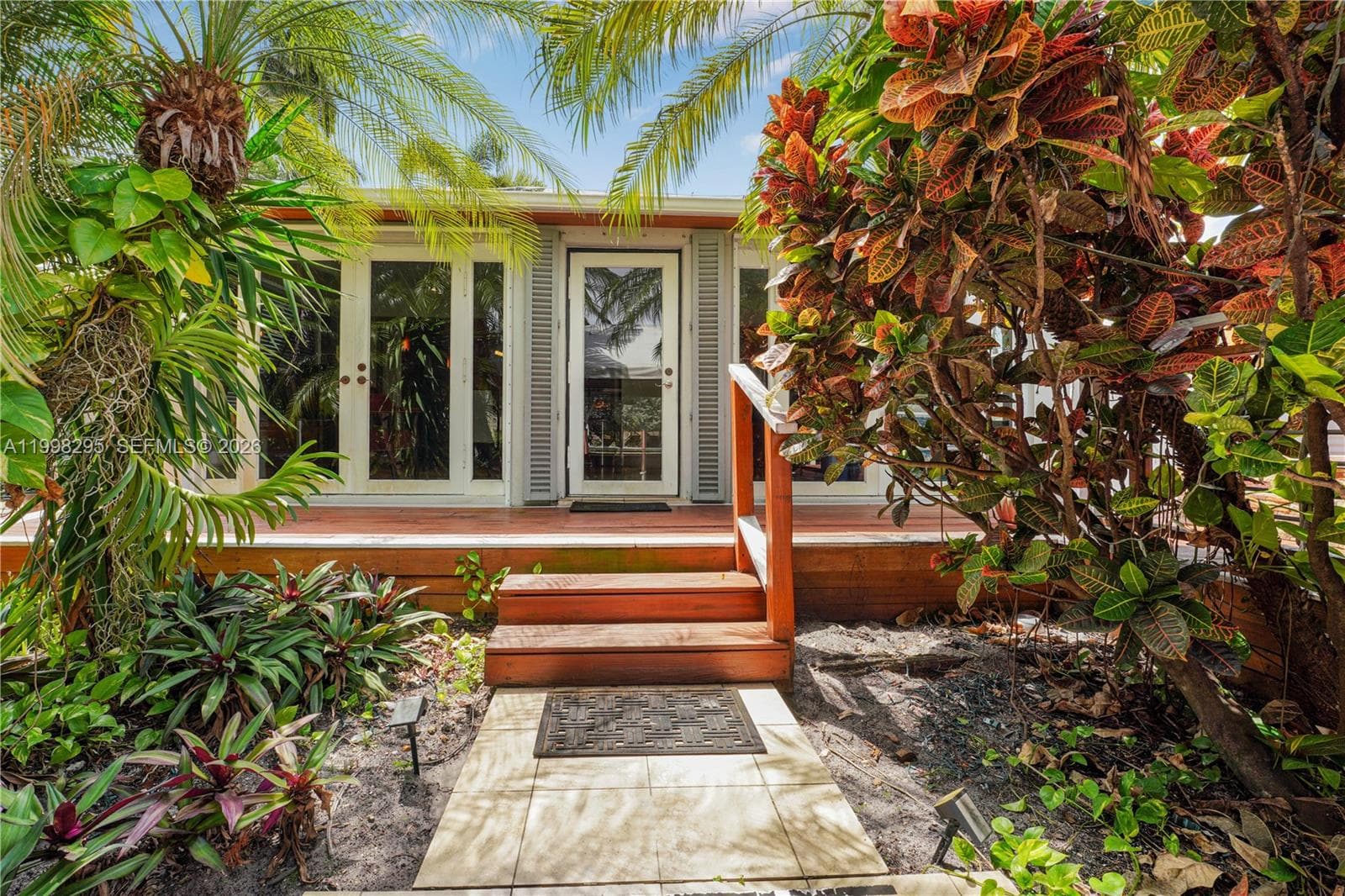 905 Mandarin Isle photo 10