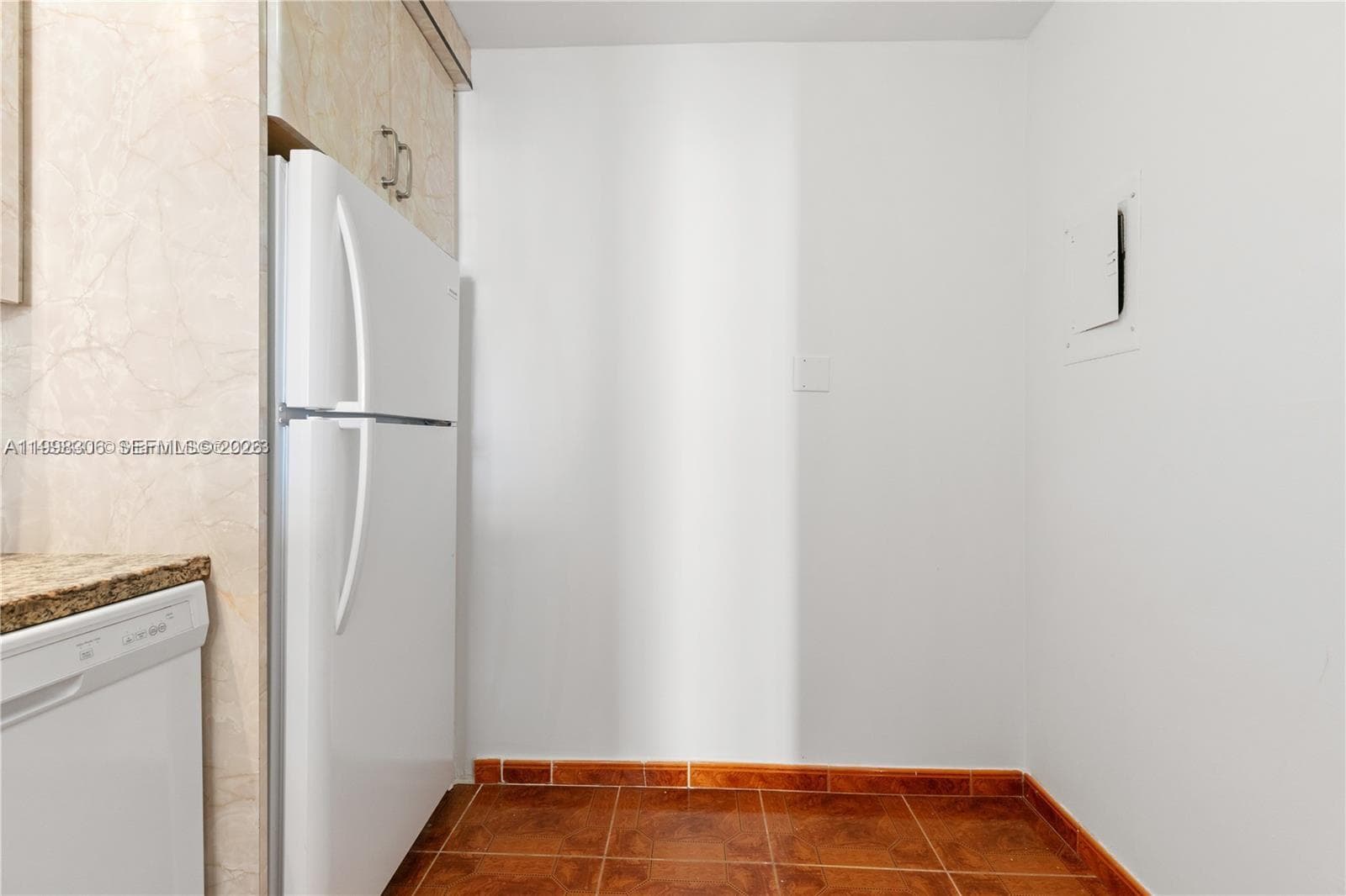 1849 Ocean Dr 1103 photo 13