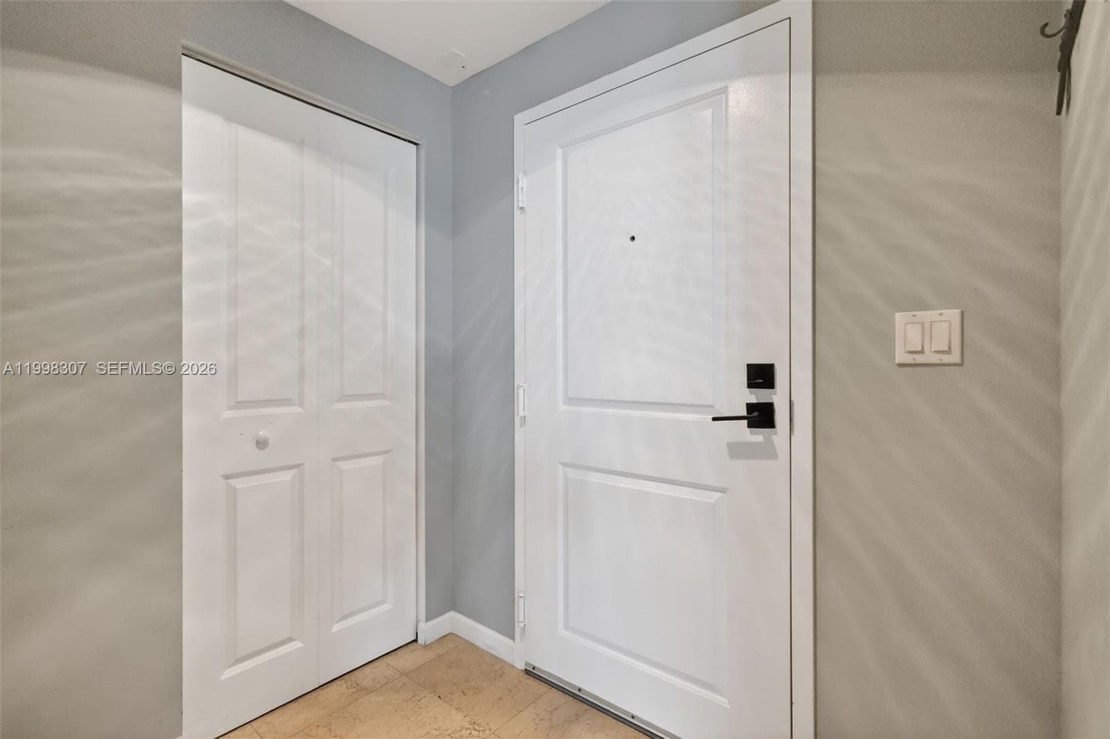 7910 Harbor Island Dr 406 photo 2