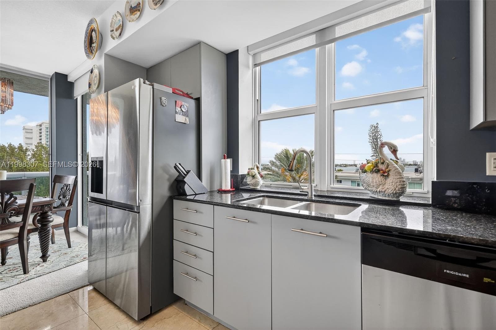 7910 Harbor Island Dr 406 photo 10