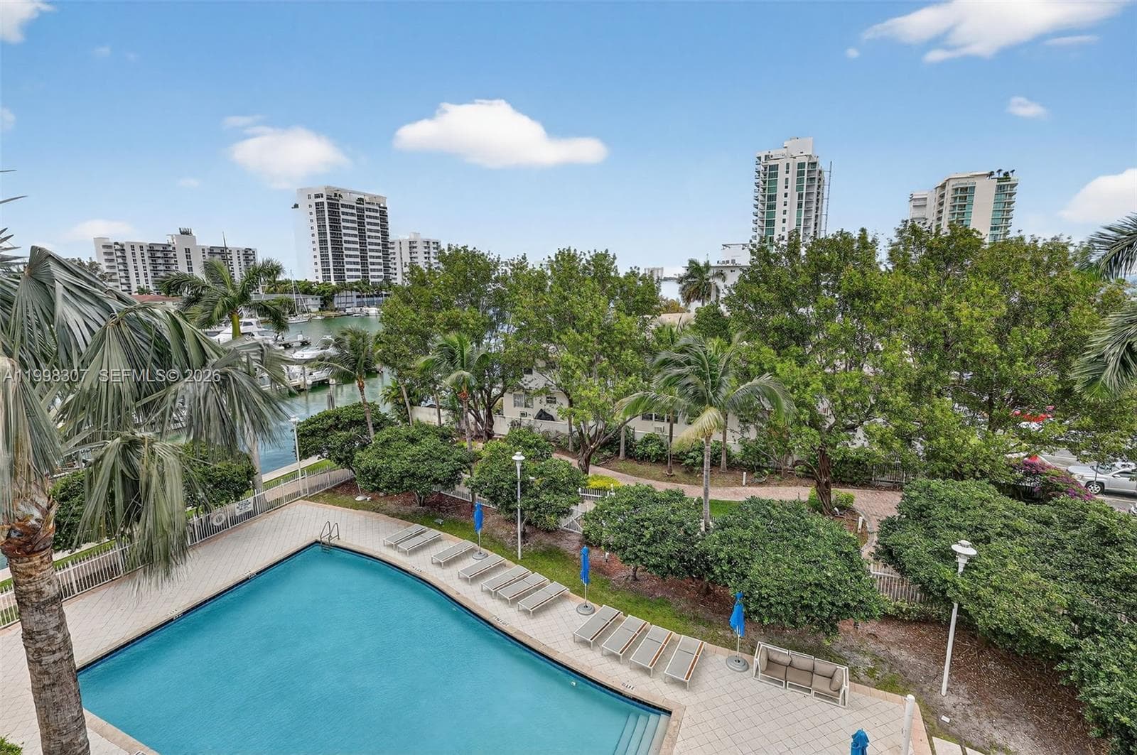 7910 Harbor Island Dr 406 photo 21