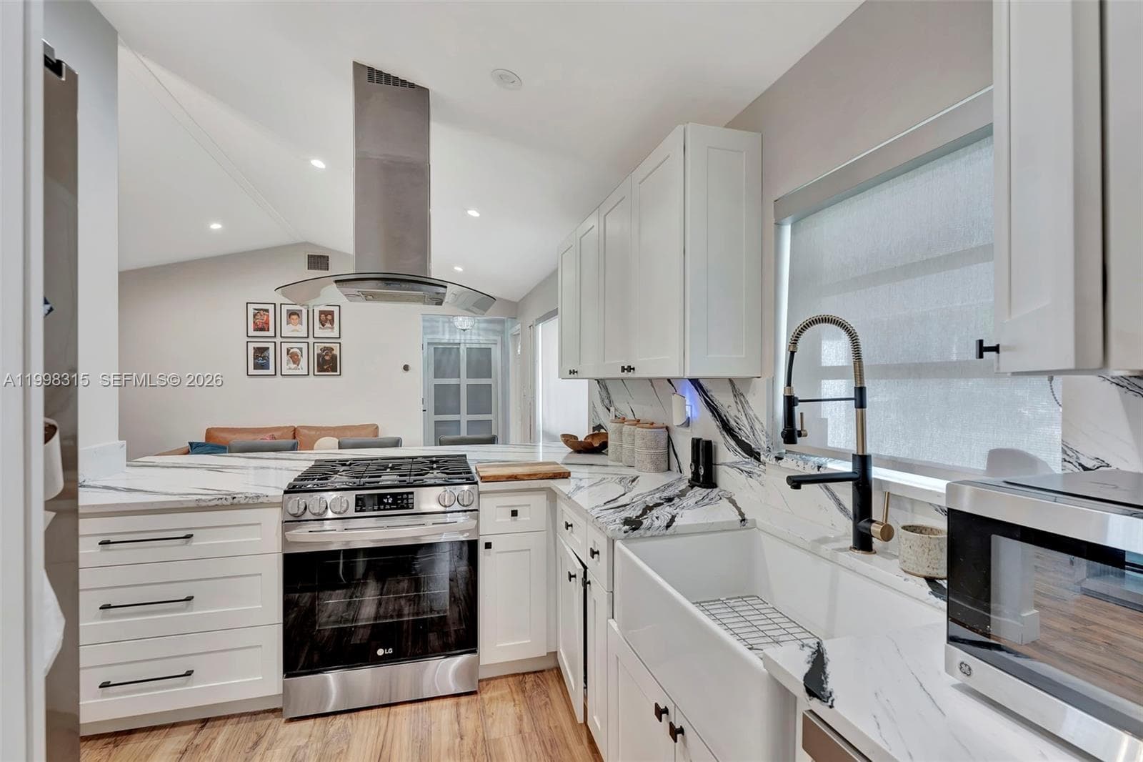 3043 Hayes Street photo 16