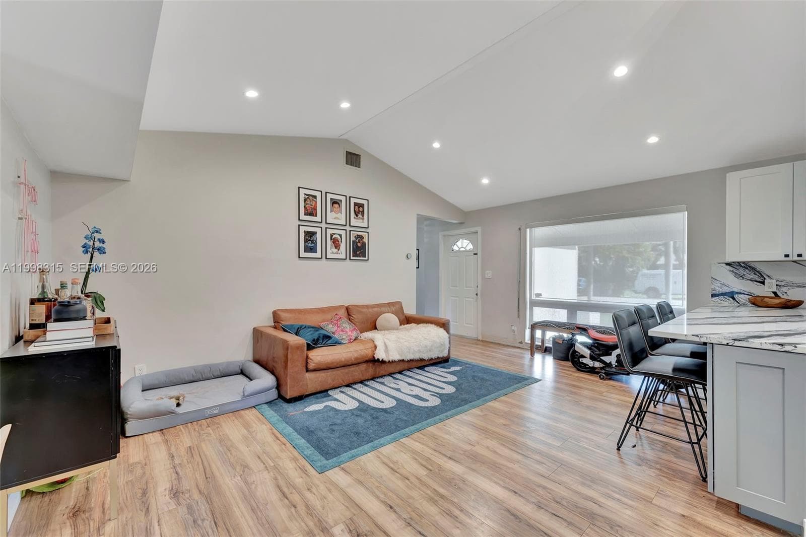 3043 Hayes Street photo 7