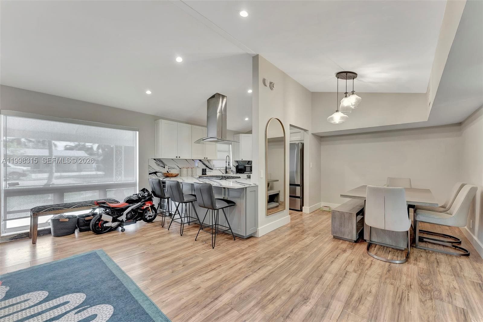 3043 Hayes Street photo 5