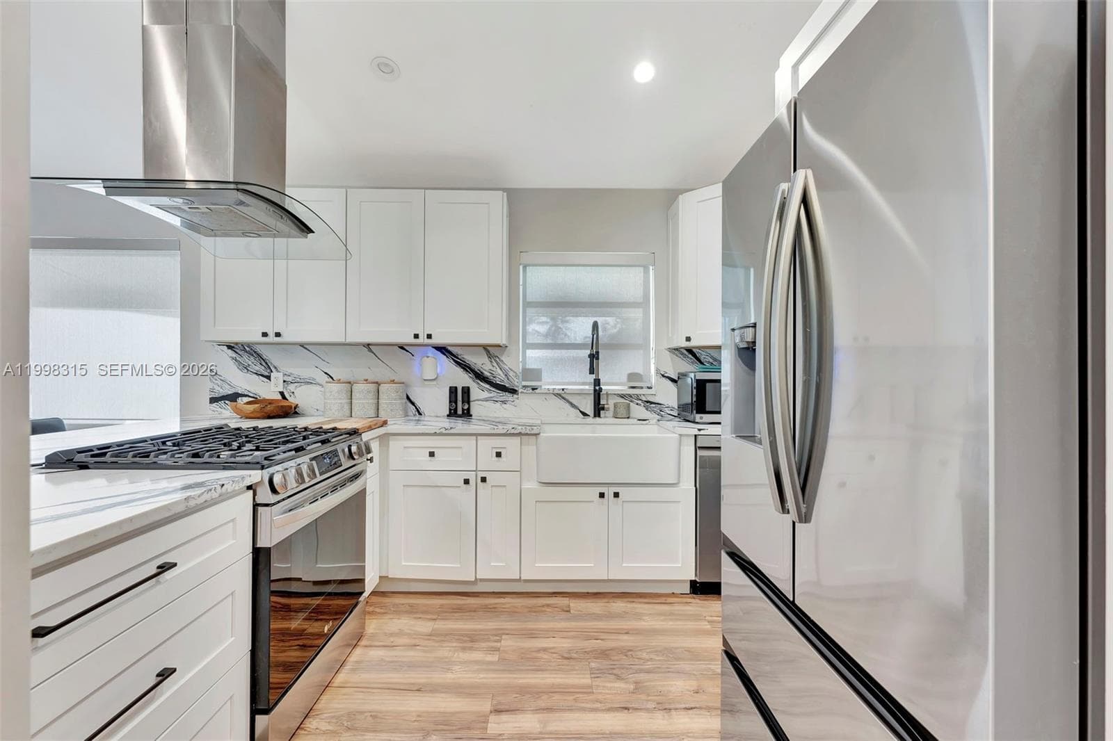 3043 Hayes Street photo 14