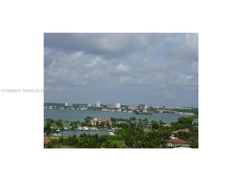 10185 COLLINS AV 1222 photo 2