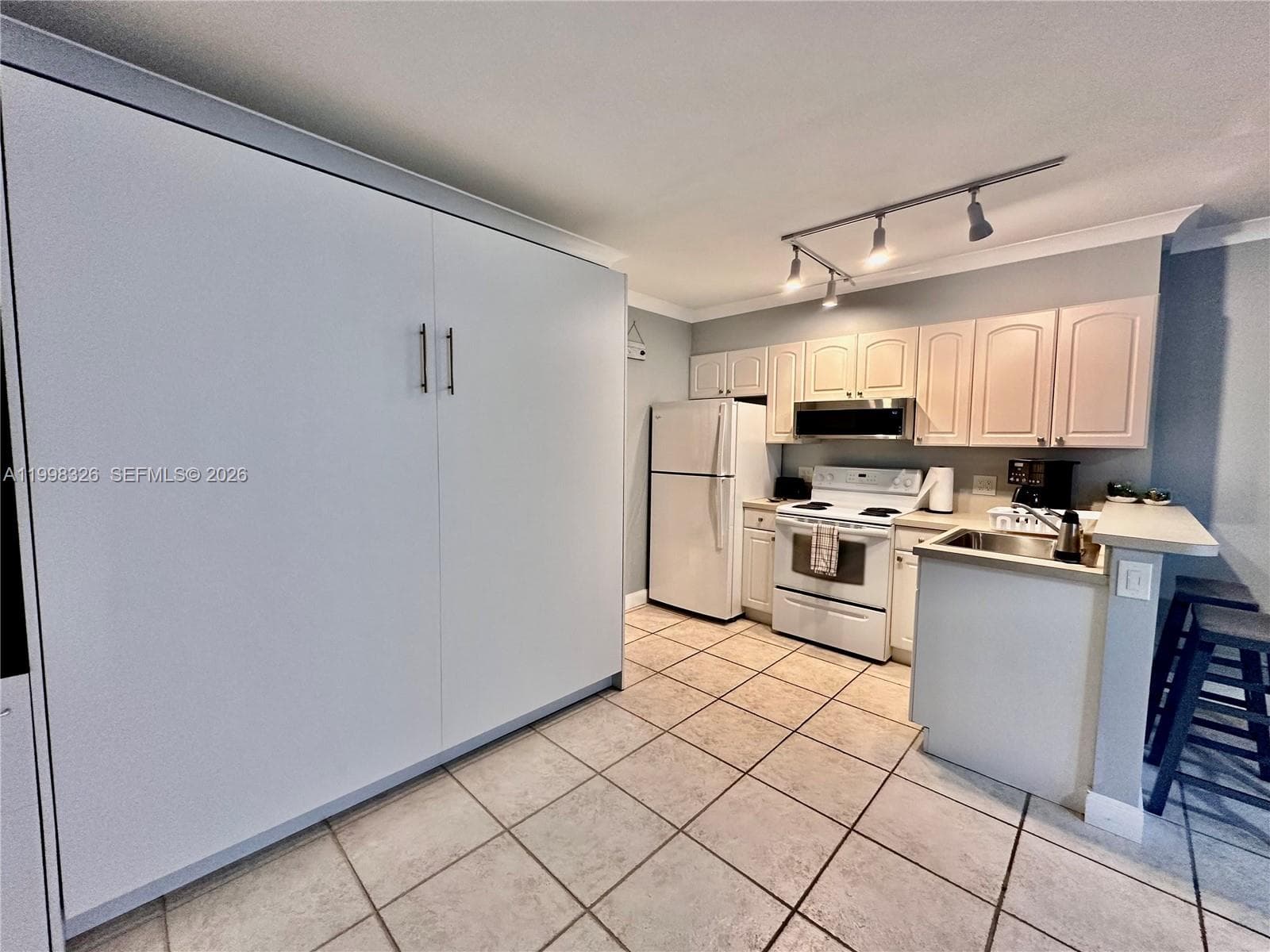 1480 Ocean Blvd 104 photo 16