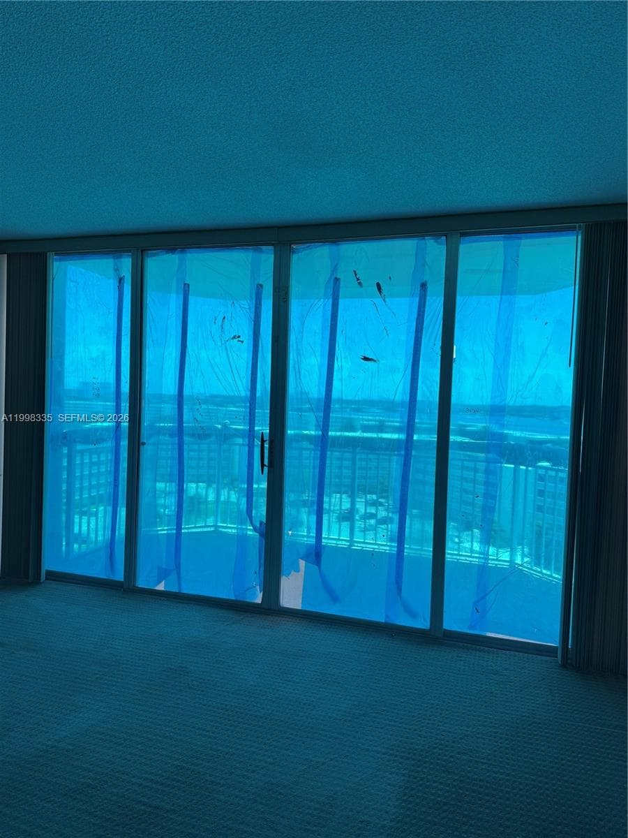 18011 Biscayne Blvd 1003 photo 16