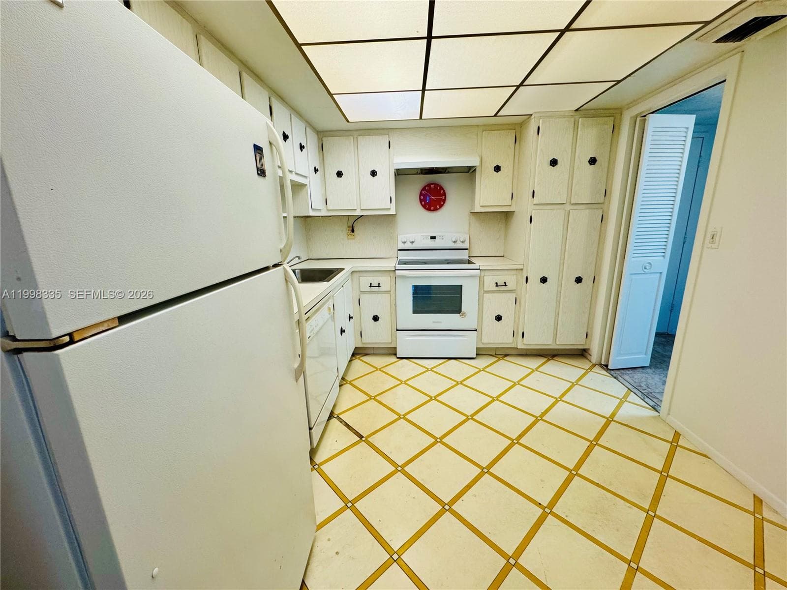 18011 Biscayne Blvd 1003 photo 5