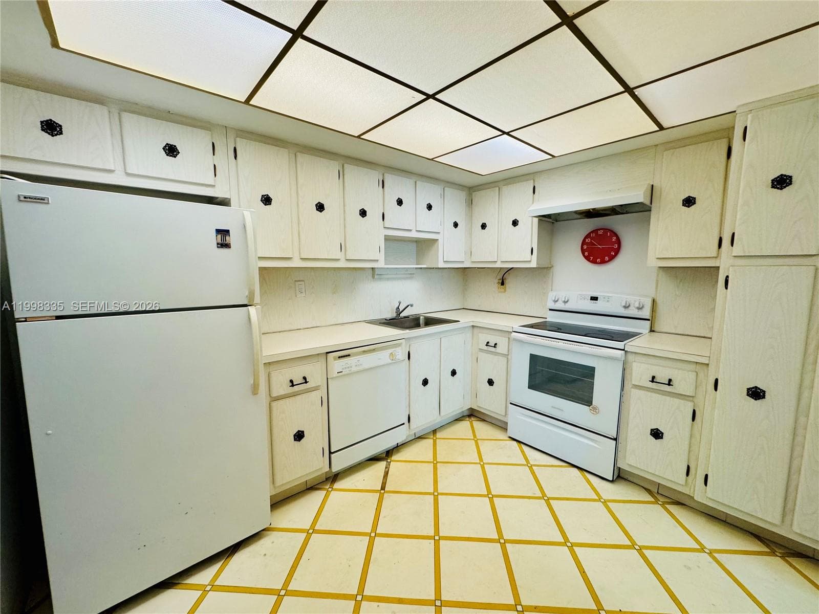 18011 Biscayne Blvd 1003 photo 4
