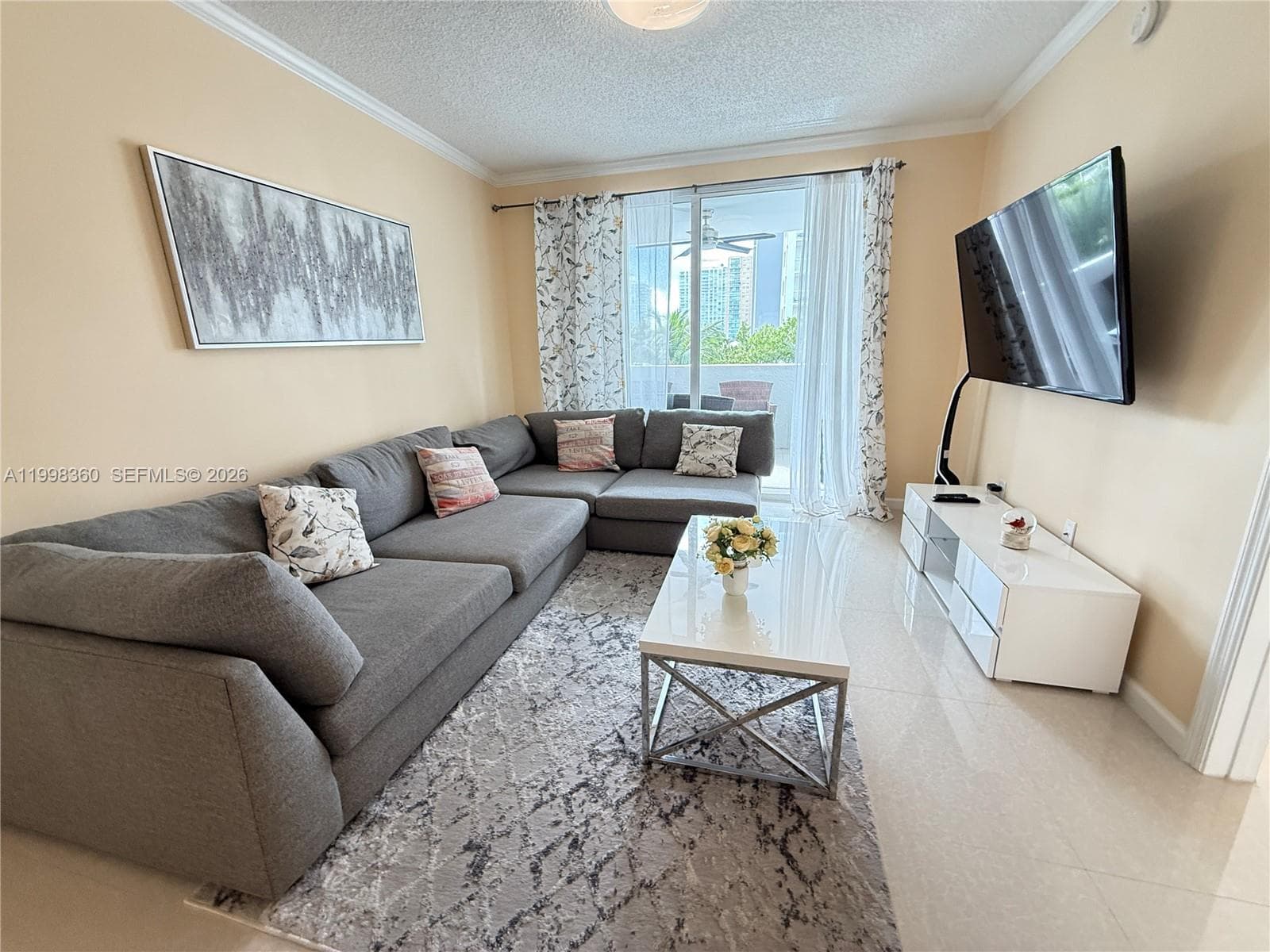 17100 Bay Rd 1502 photo 2