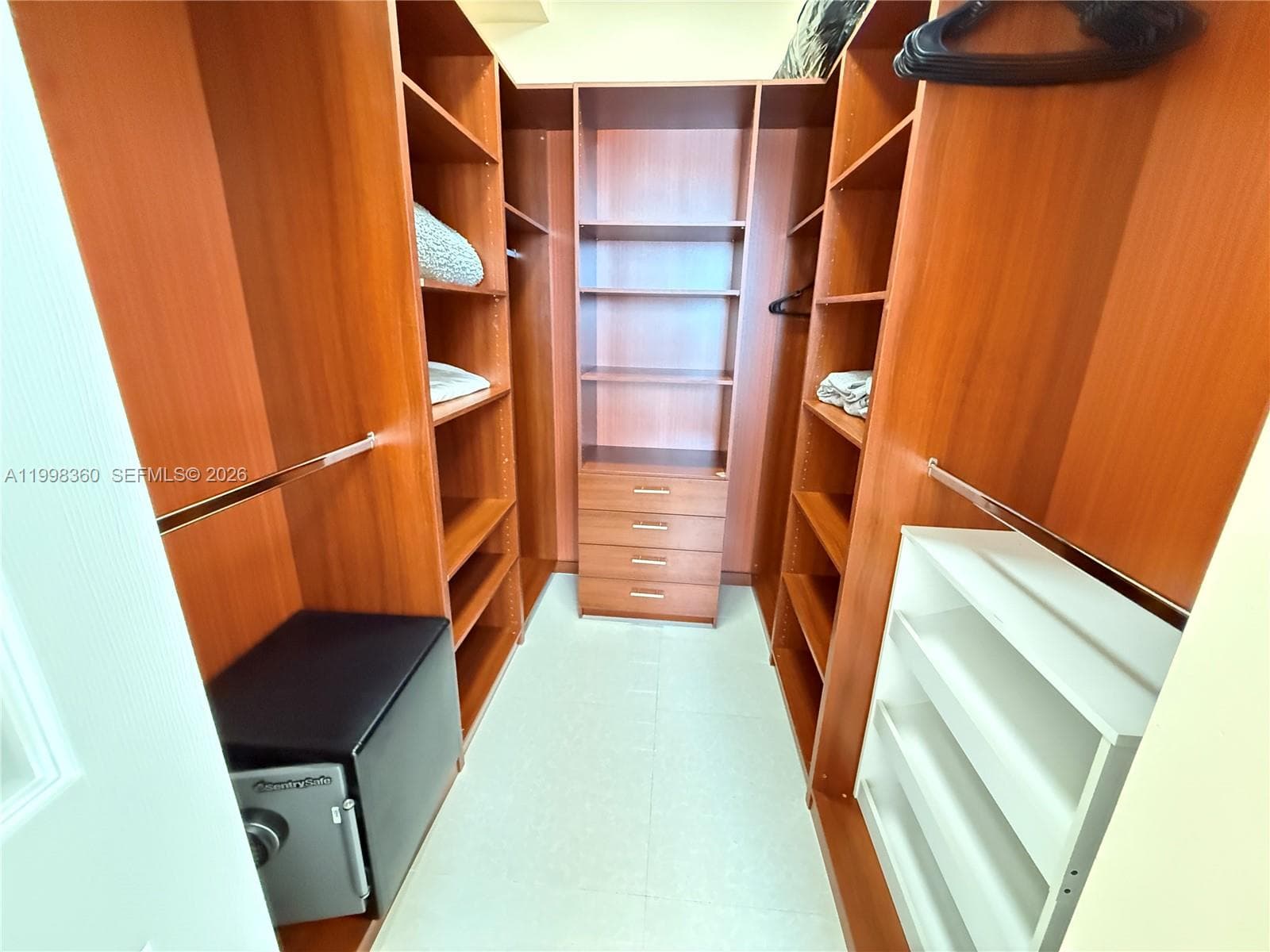 17100 Bay Rd 1502 photo 12