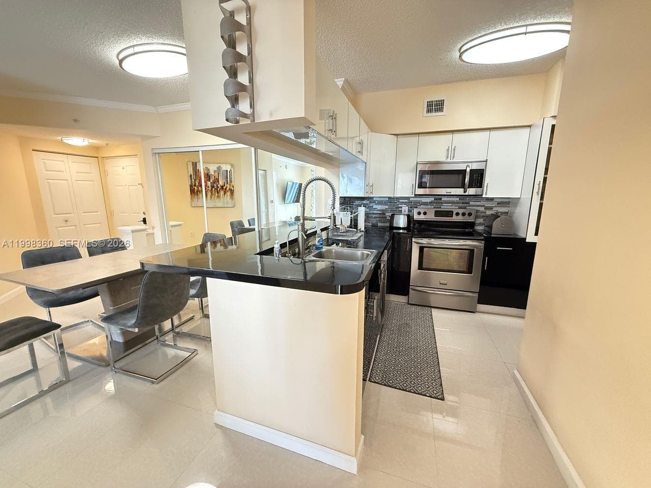 17100 Bay Rd 1502 photo 7